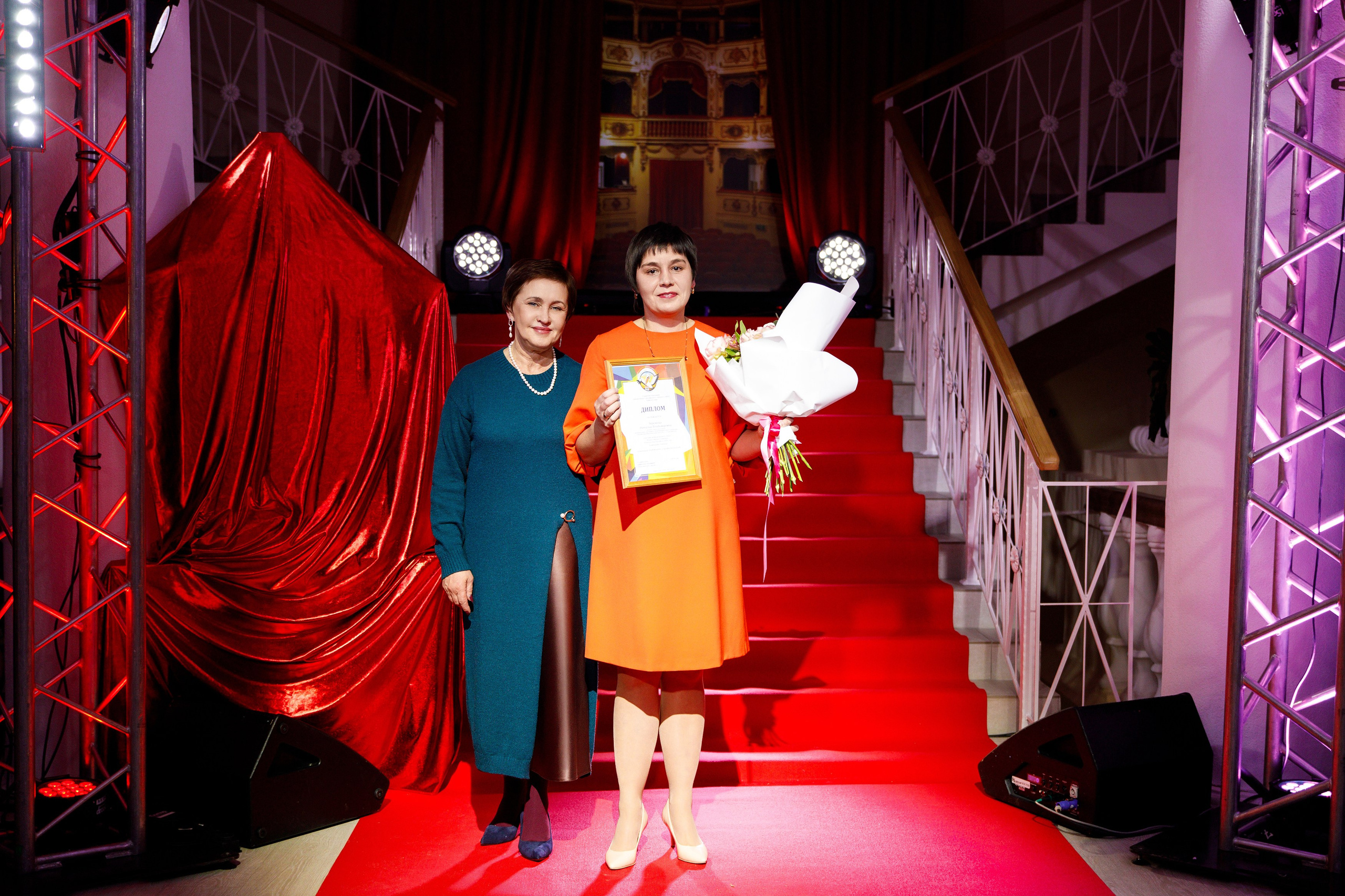 Награждение победителя конкурса «Учитель Года» г. Горнозаводск. Фотограф Дмитрий Молчанов | Фотограф Пермь | Фотограф