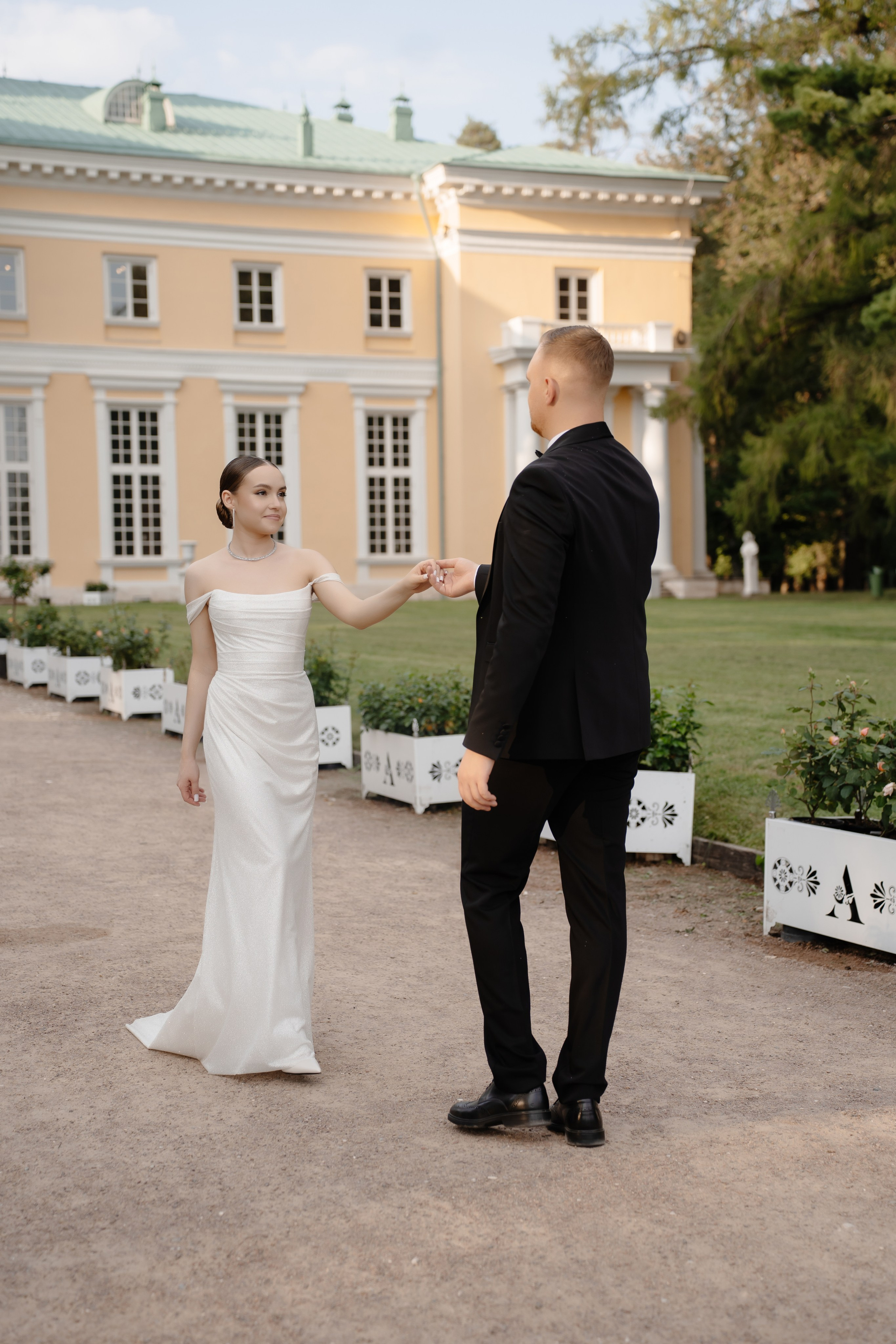 Свадебная фотосессия в парке Архангельское. Свадебный и семейный фотограф в Москве Светлана Зоткина