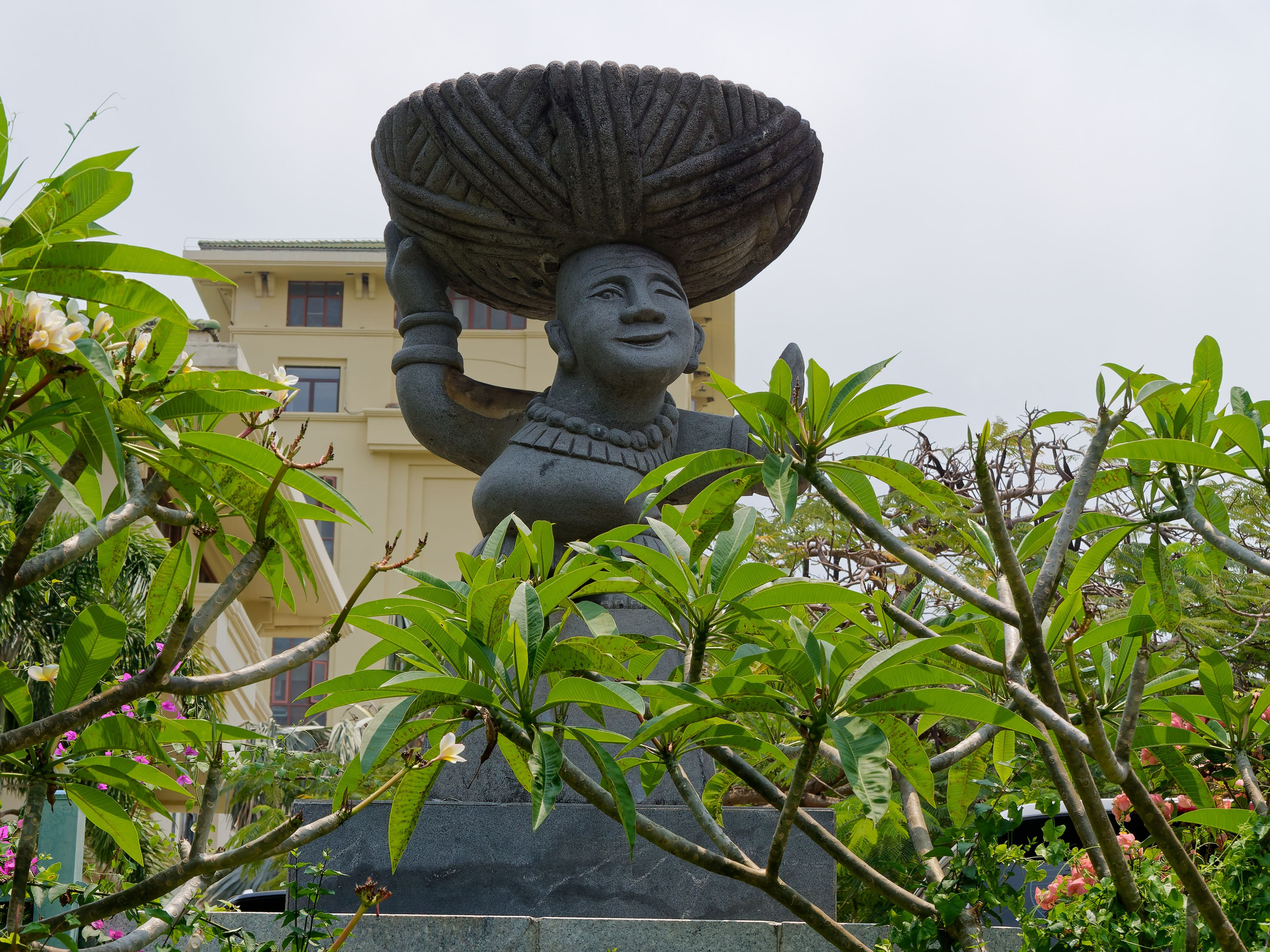 Хайнань 2026, улицы Ялунвань и Саньи. Фотопрогулки по Миру