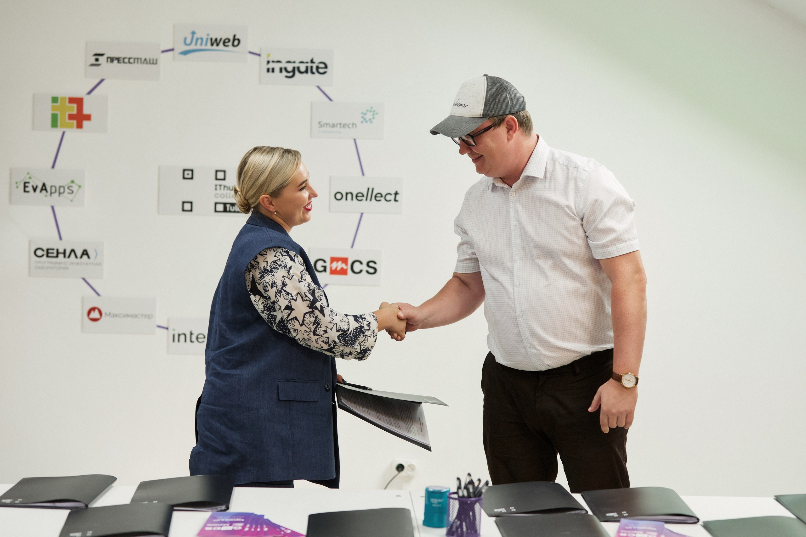 ITHub. Другой взгляд на фотографию