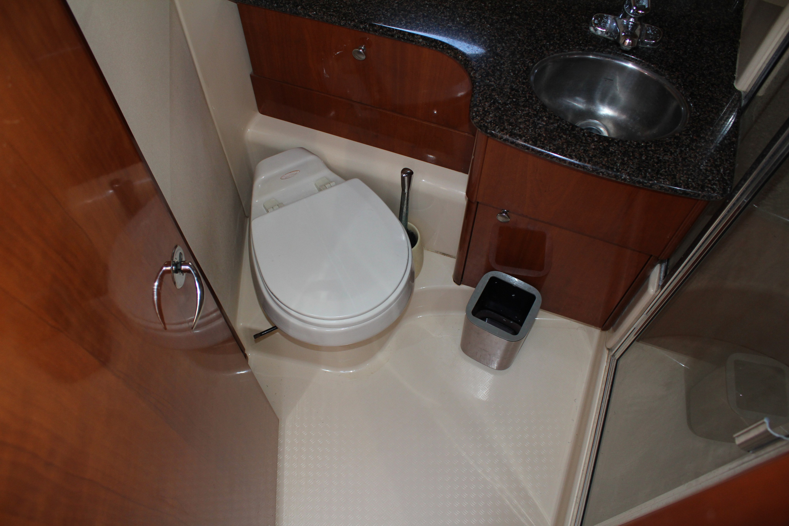 Яхта Меридиан Аренда Яхты в Сочи Яхтанаморе YACHTNAMORE YACHTANAMORE