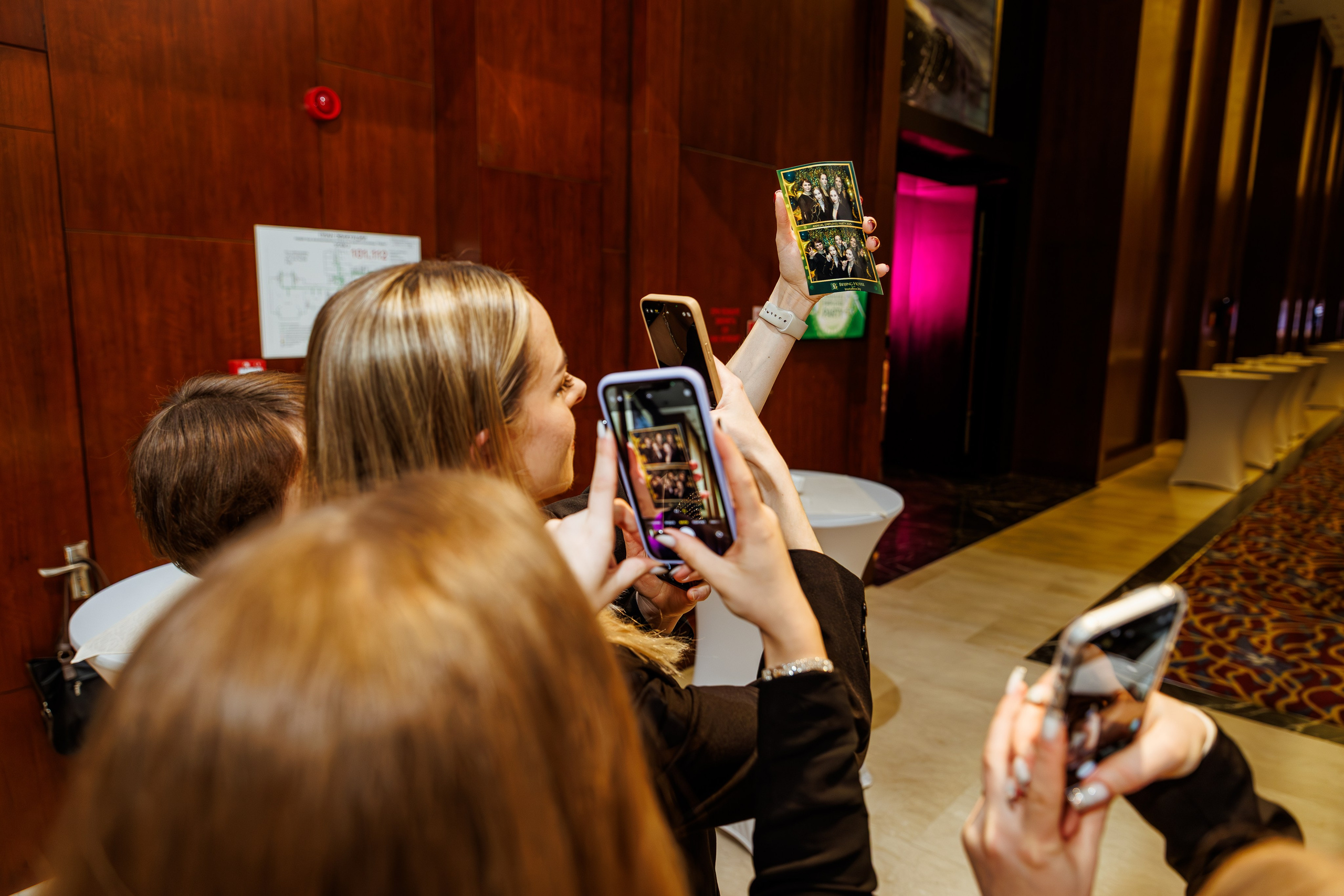 Новогодний корпоратив Отеля «Пекин». Репортажный фотограф Минск ❘ Костецкий Илья ❘ Беларусь