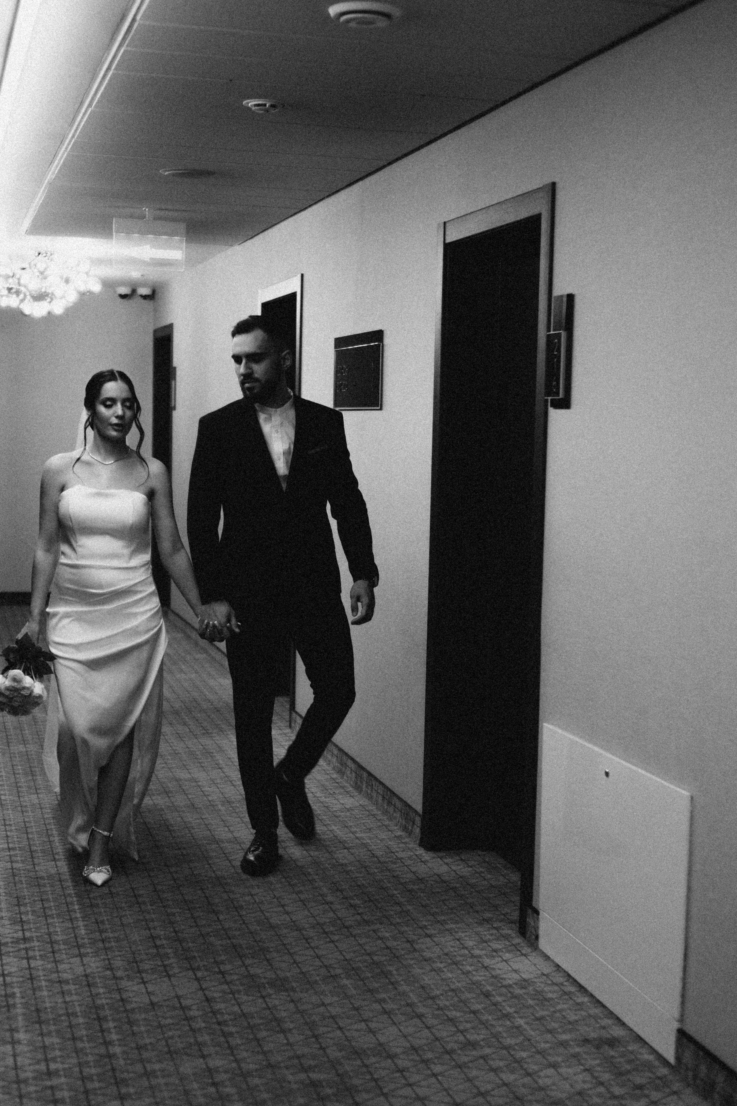 СВАДЕБНАЯ СЬЕМКА СБОРОВ ЖЕНИХА И НЕВЕСТЫ В ОТЕЛЕ И ТАКЖЕ ФОТОСЕССИИЯ В ОТЕЛЕЕ МЕГАПОЛИС БРЯНСК. Профессиональный фотограф, Санкт-Петербург — Виктория Богомолова