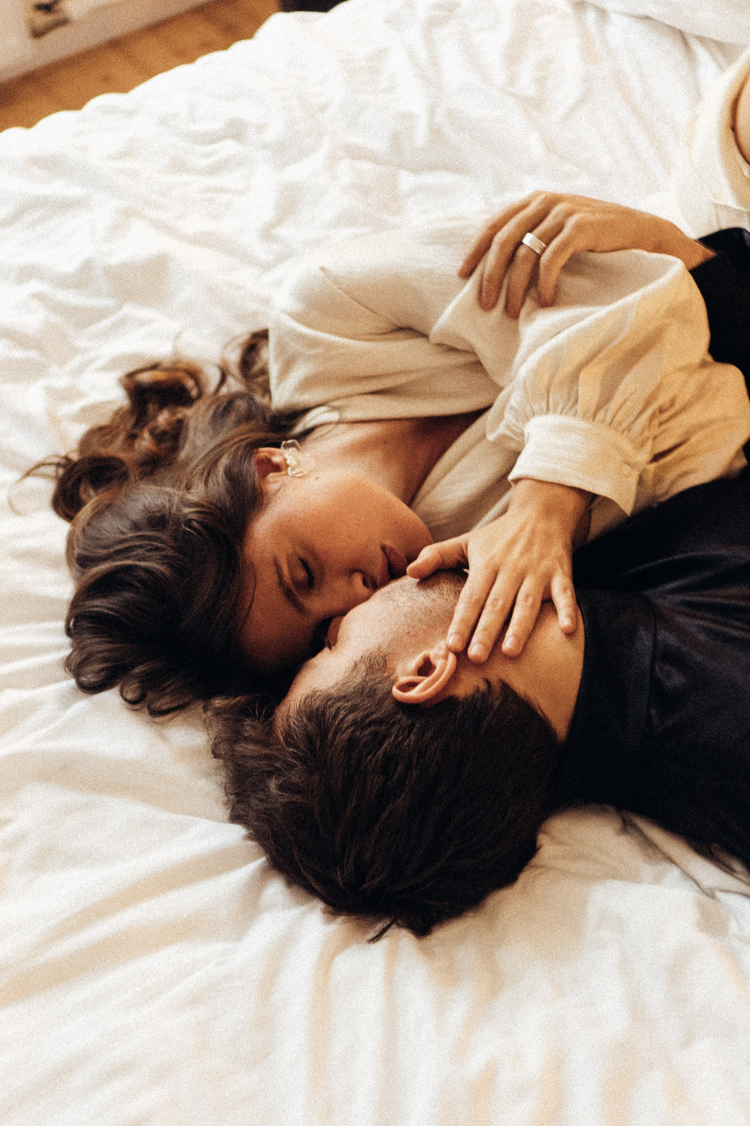 УТРО ЖЕНИХА И НЕВЕСТЫ В ПИТЕРСКОЙ КВАРТИРЕ И СЬЕМКА С СВАДЕБНЫХ ОБРАЗАХ. Профессиональный фотограф, Санкт-Петербург — Виктория Богомолова