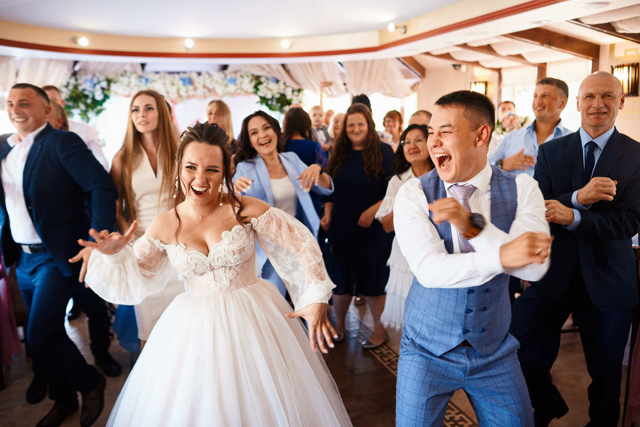 Фотосъёмка свадьбы у Александра и Ирины. Артём Савиных — профессиональный фотограф в Москве | Репортажи, свадьбы, портреты