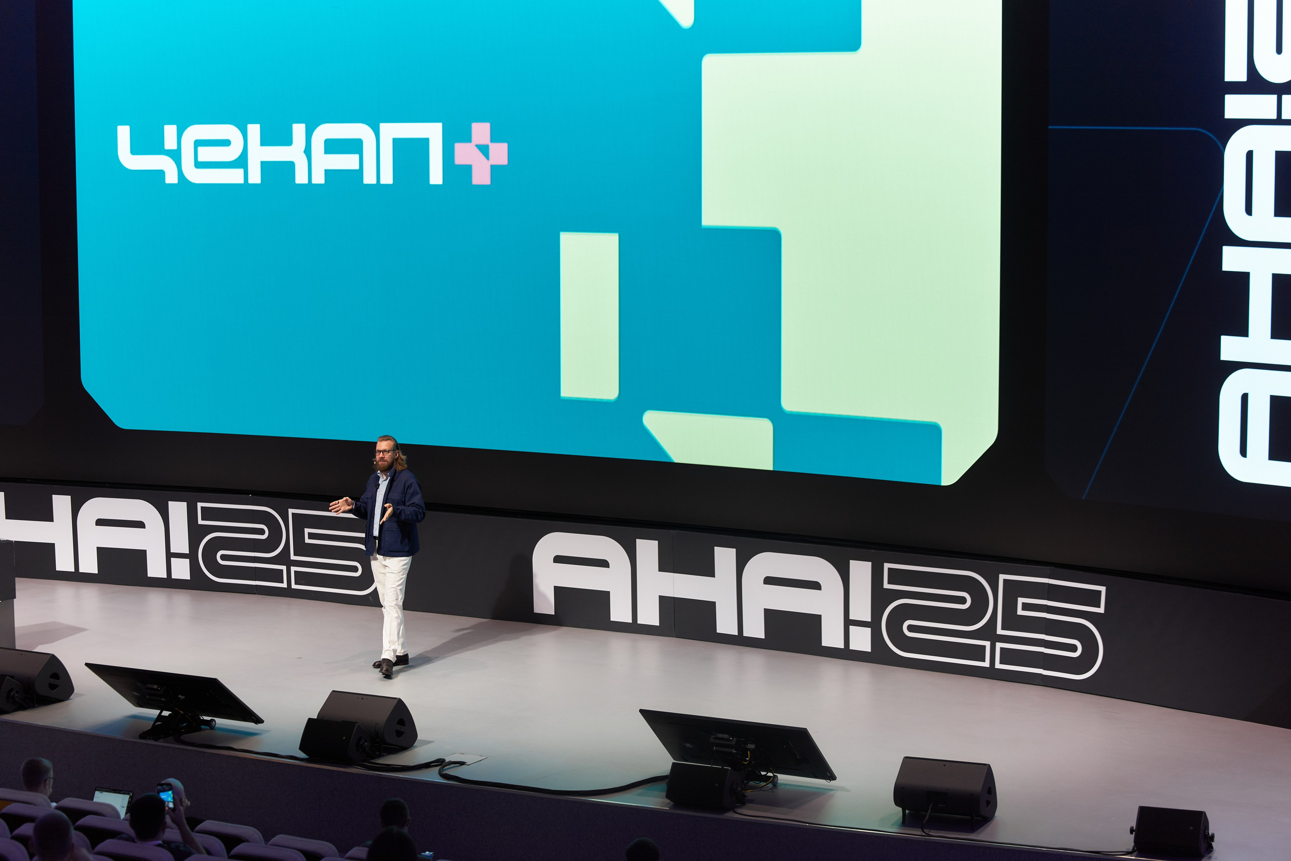 Aha! — 29–30 мая 2025. Фотобанк Матемаркетинг