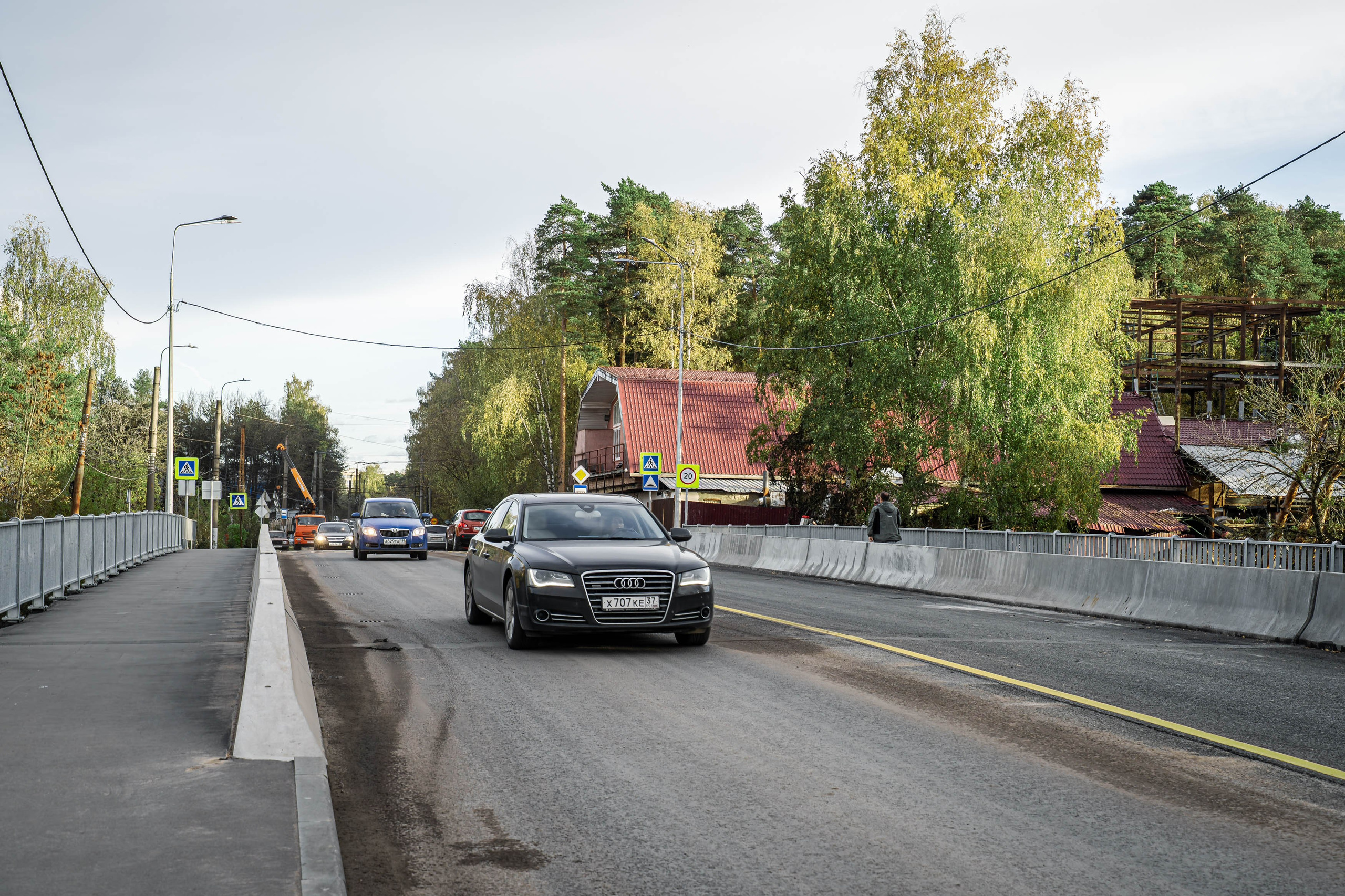 Церемония открытия нового моста в Иваново: гости и первые автомобили на мосту. Промышленная фотография Иваново, Промышленная фотография Владимир, Промышленная фотография Кострома, Промышленная фотография Ярославль