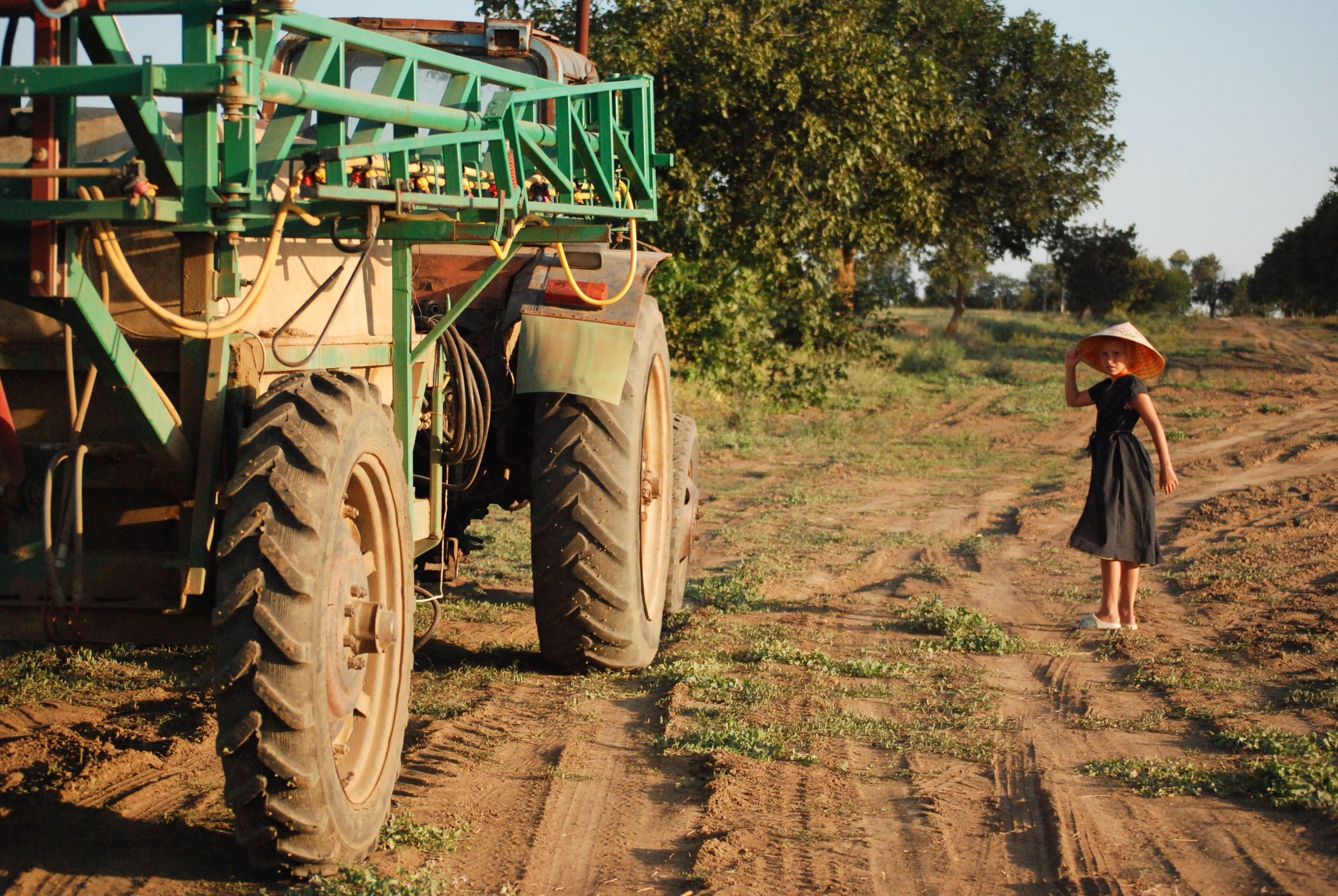Таманский полуостров.Фотопрогулка виноградник.Арина. Индивидуальная и Семейная Фотосъёмка для каждого