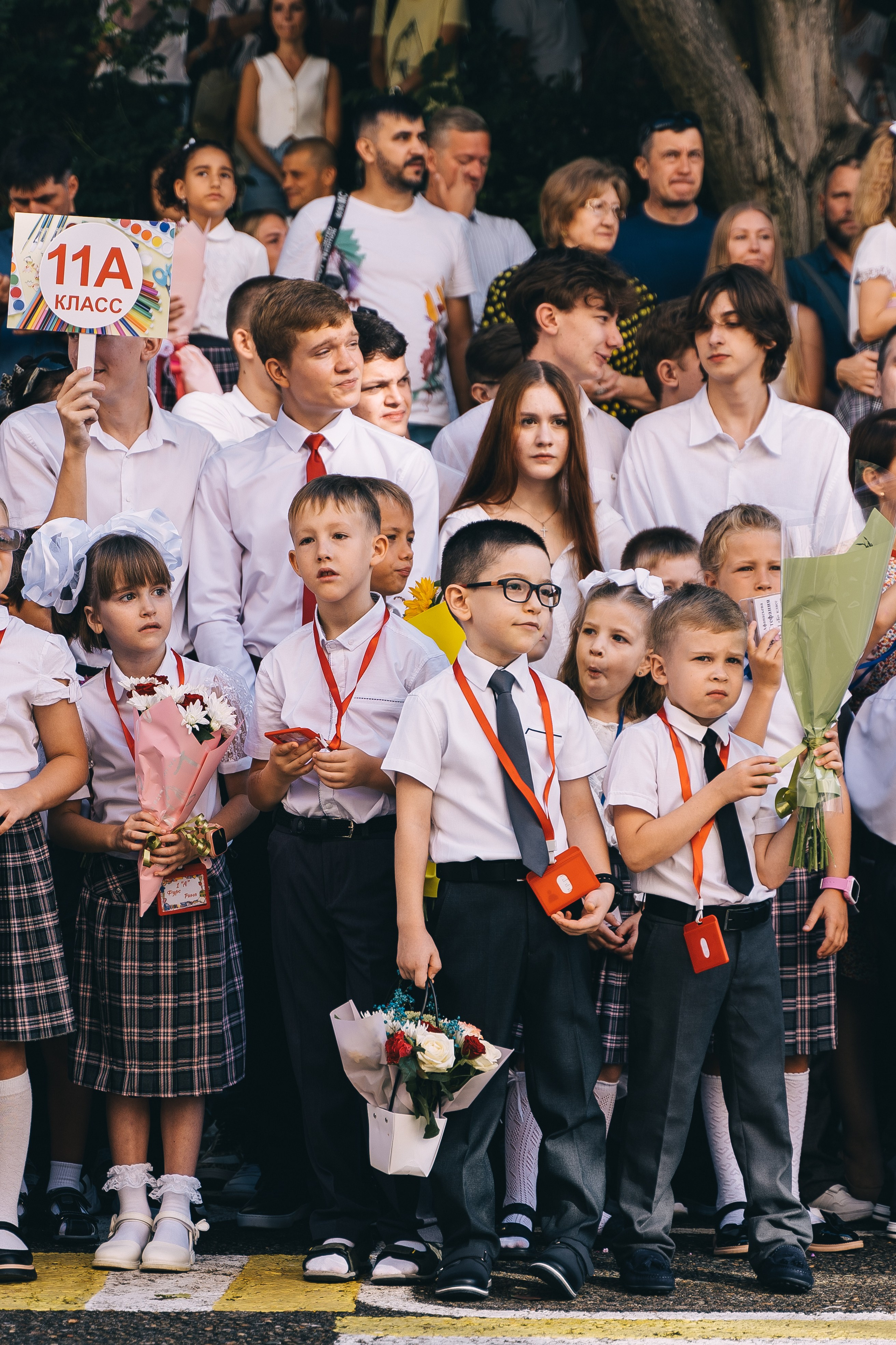 МОБУ Гимназия № 16, г. Сочи. «Первый звонок». Свадебный и семейный фотограф в городе Сочи