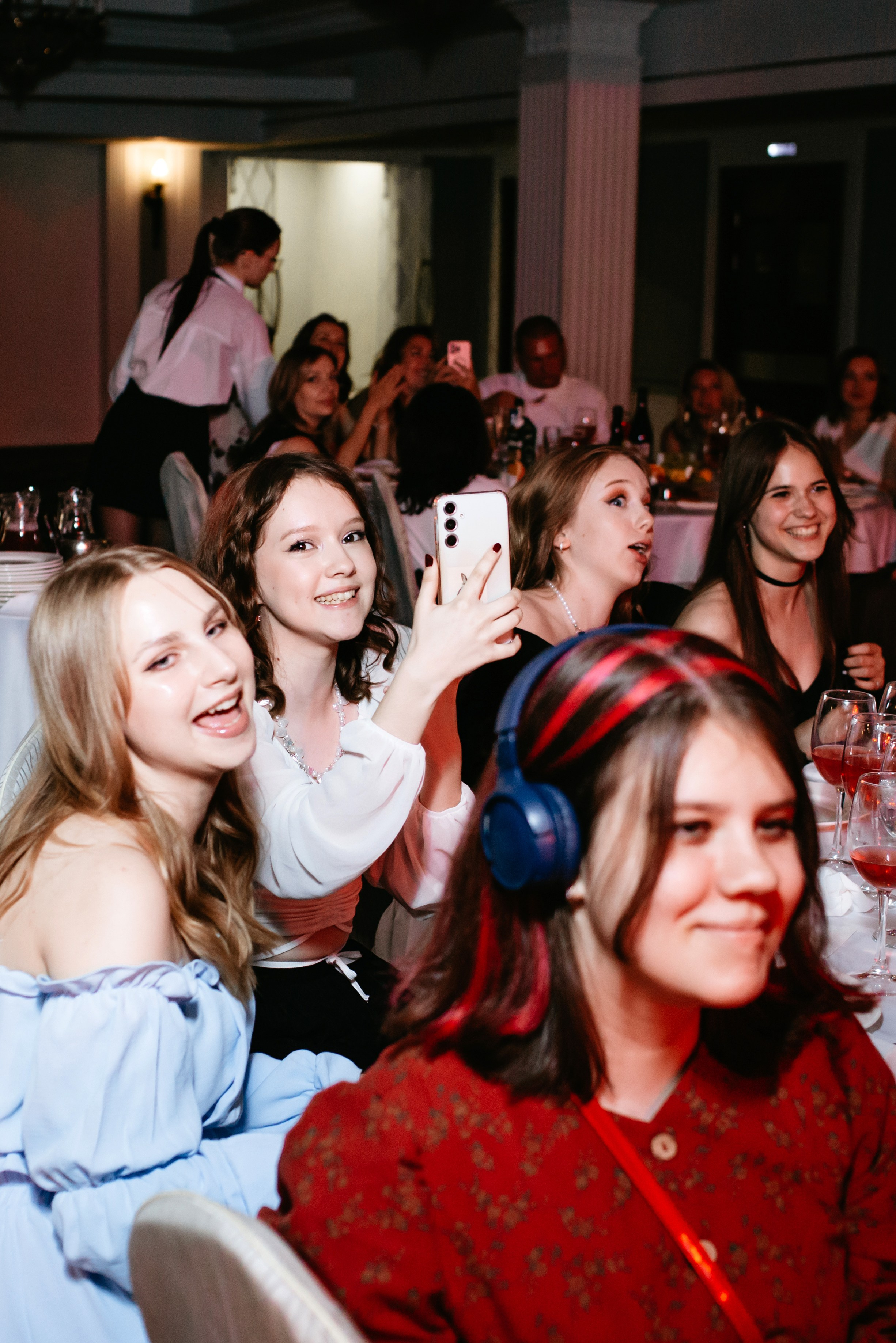 Выпускной 2025 (9класс) 124 школа. Фотограф в Челябинске Ополихина Анна