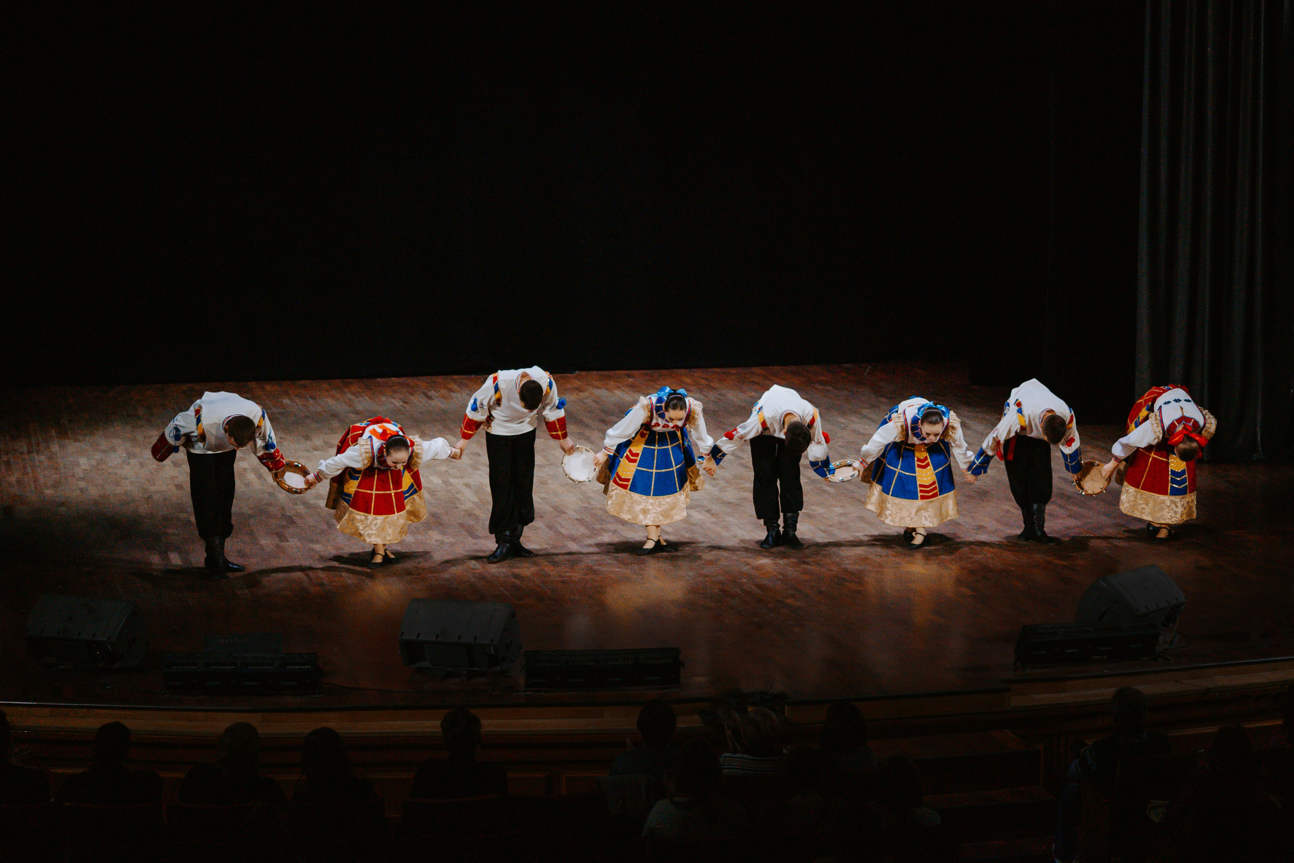 «Уральский сувенир». Концерт танцевальной студии. Фотограф в Челябинске Ополихина Анна
