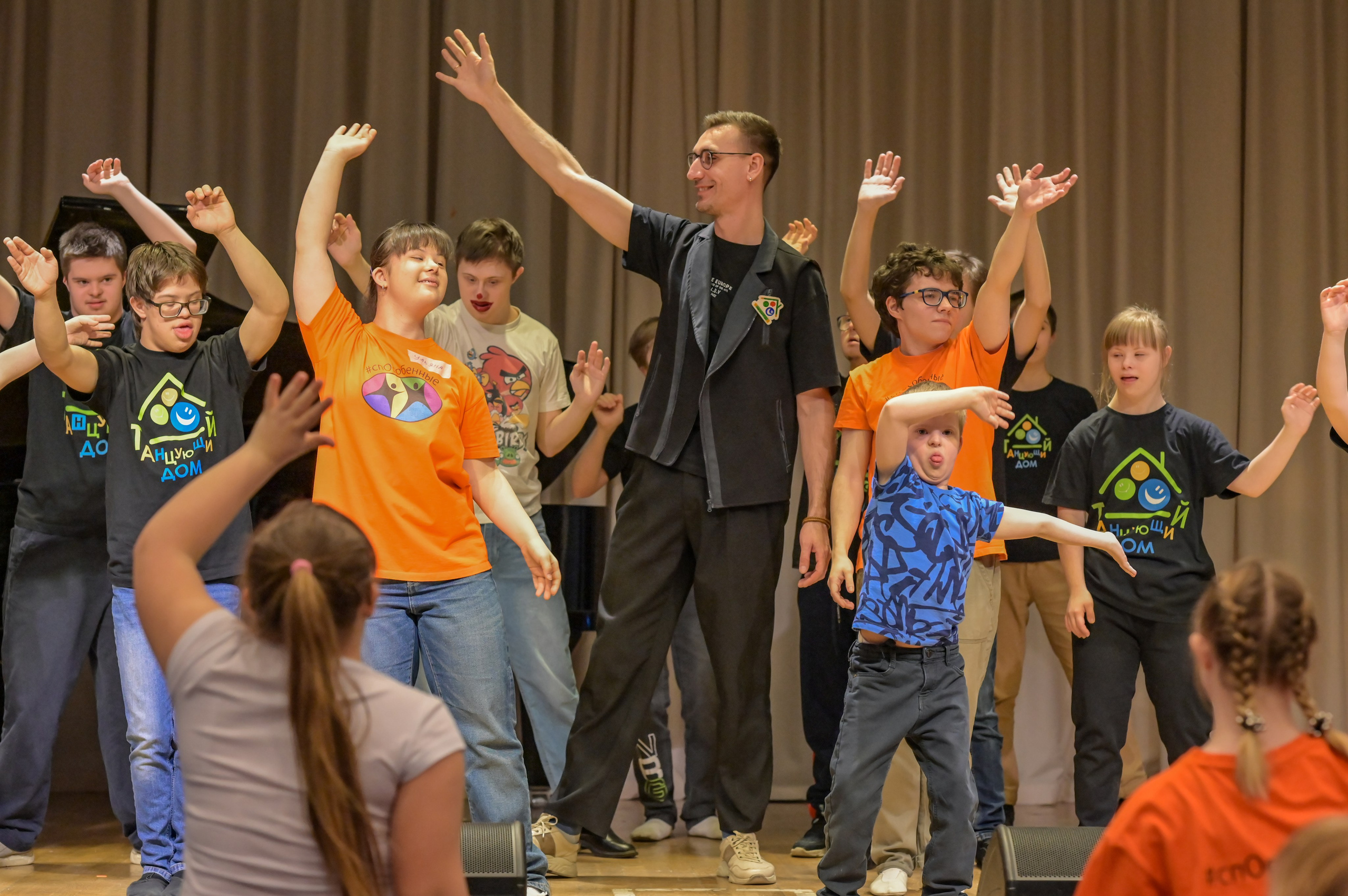 «Люди как люди» РДГБ 2024 г. Семейный и репортажный фотограф в Москве Анастасия Трубкина
