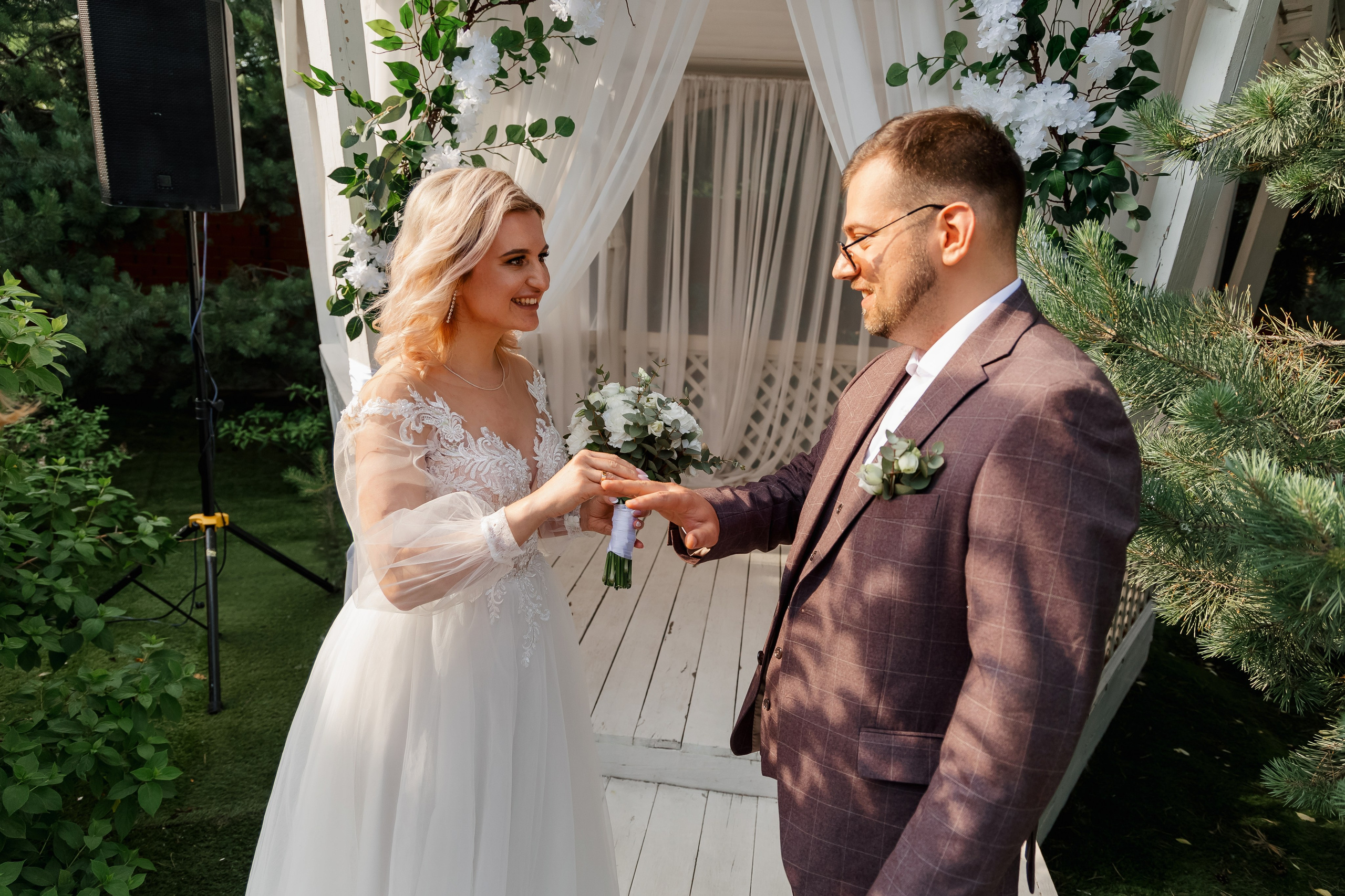 Максим и Юля. Дом офицеров. Свадебный фотограф в Хабаровске