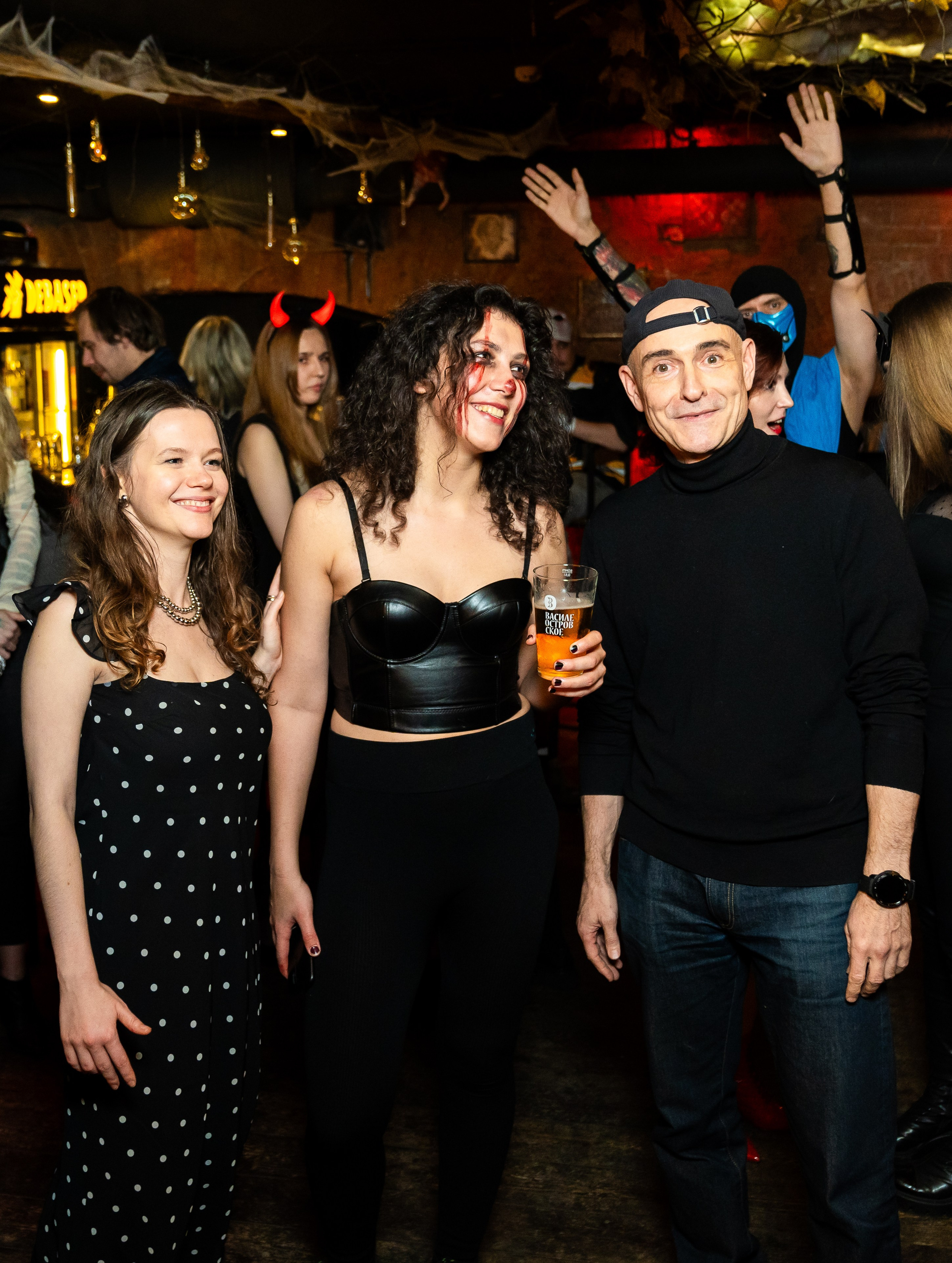 Helloween. Хэллоуин в баре Дебошир Санкт-Петербург. Halloween at the Debaser Bar in St. Petersburg. Хэллоуин в Санкт-Петербурге, бар Дебошир, хэллоуин, праздники