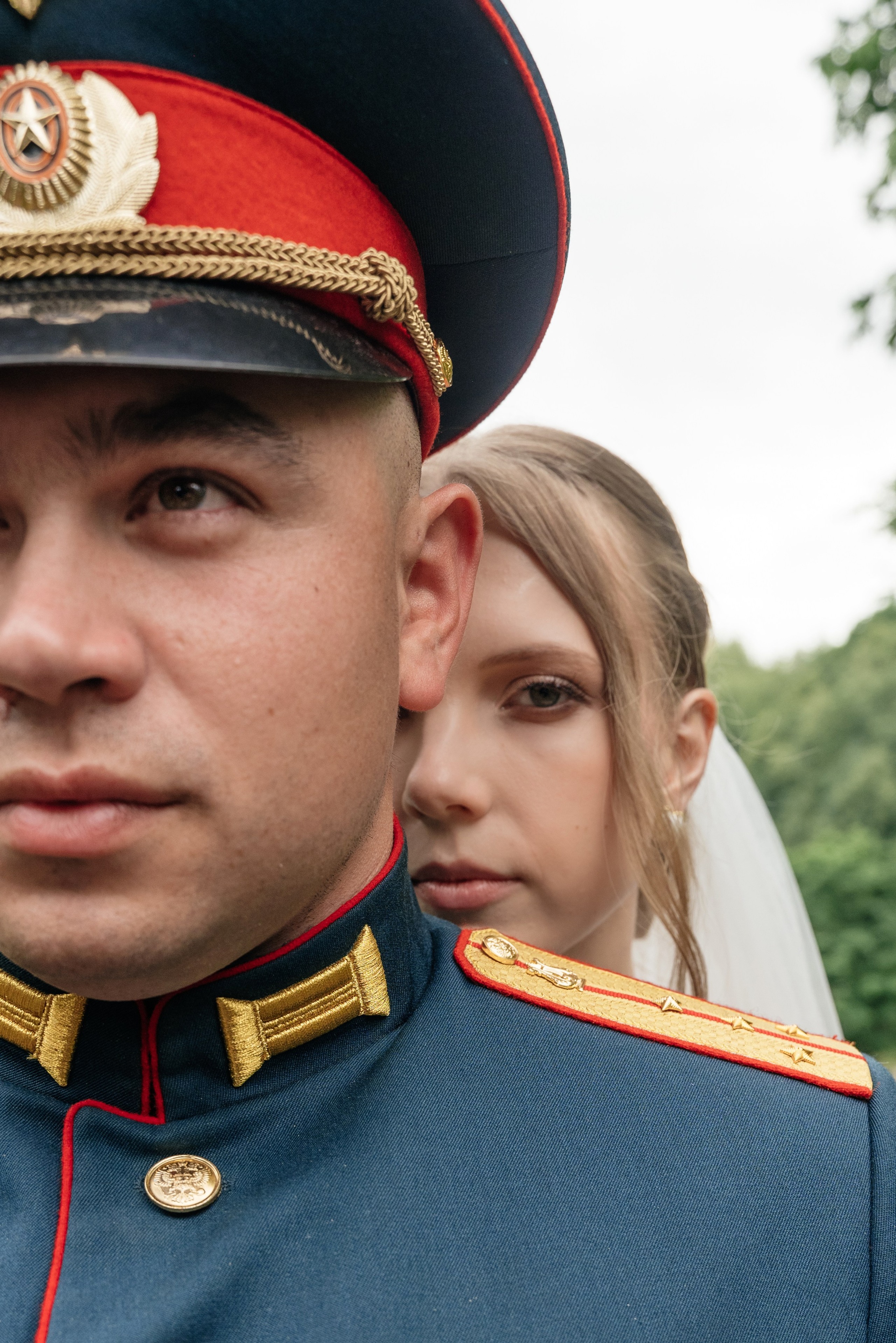 Жених в военной форме. Романтично. Свадебный фотограф в Сергиевом Посаде недорого Ольга Гузанова