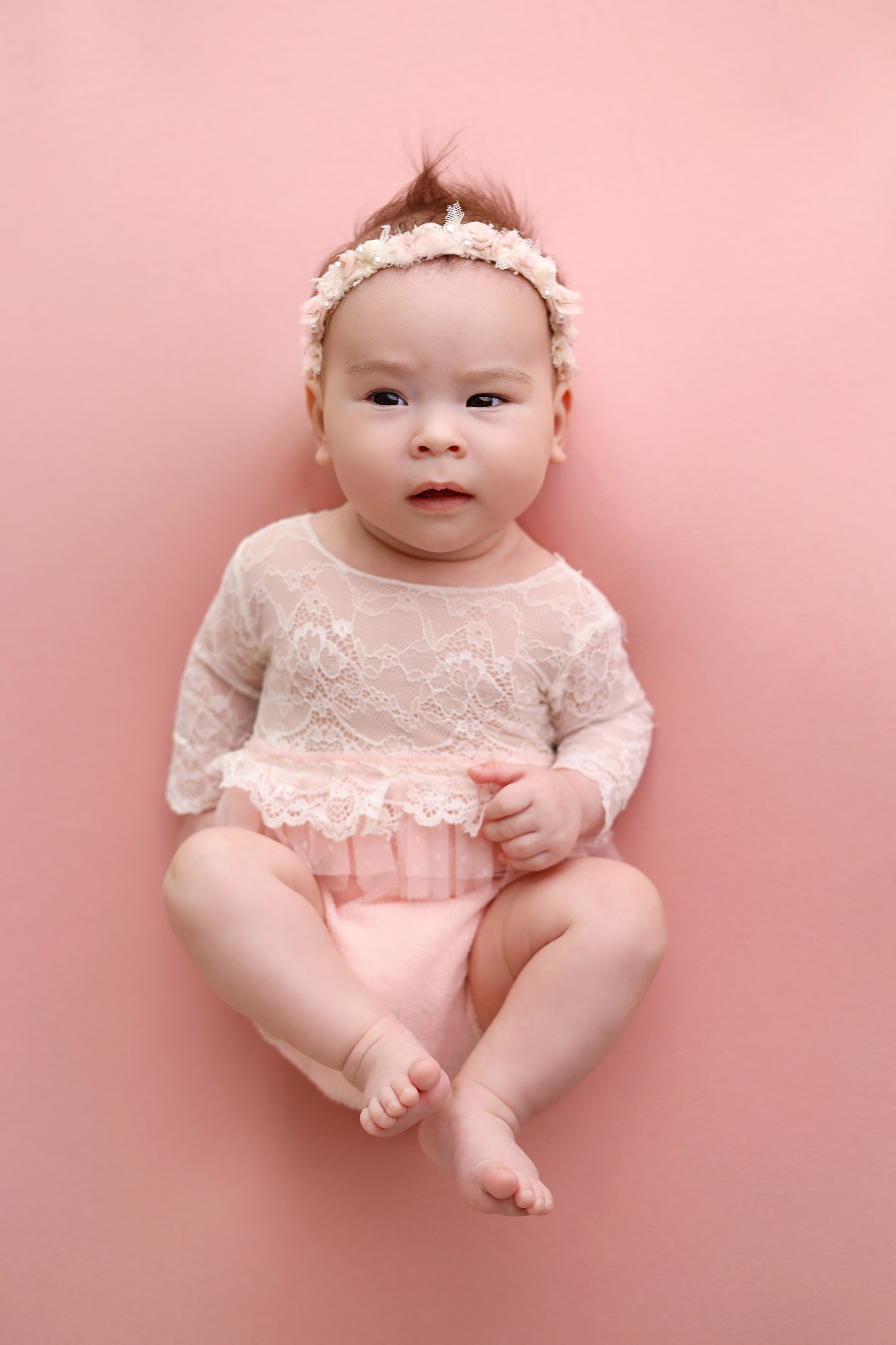 Фотосессия Василисы в студии в Бутово. Фотограф новорожденных Москва. Ньюборн фотограф Москва