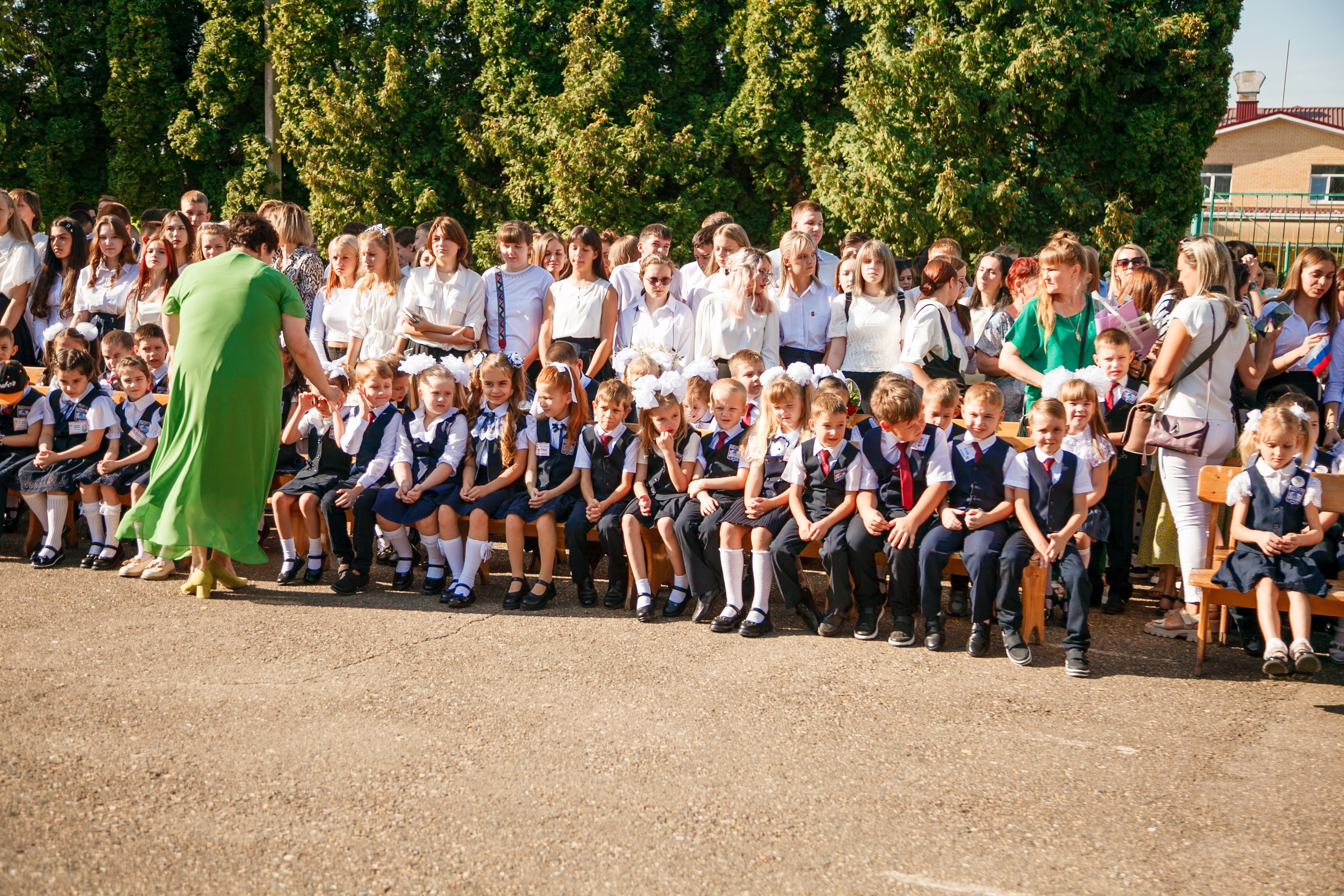 1 сентября линейка. Свадебный и семейный фотограф в Армавире