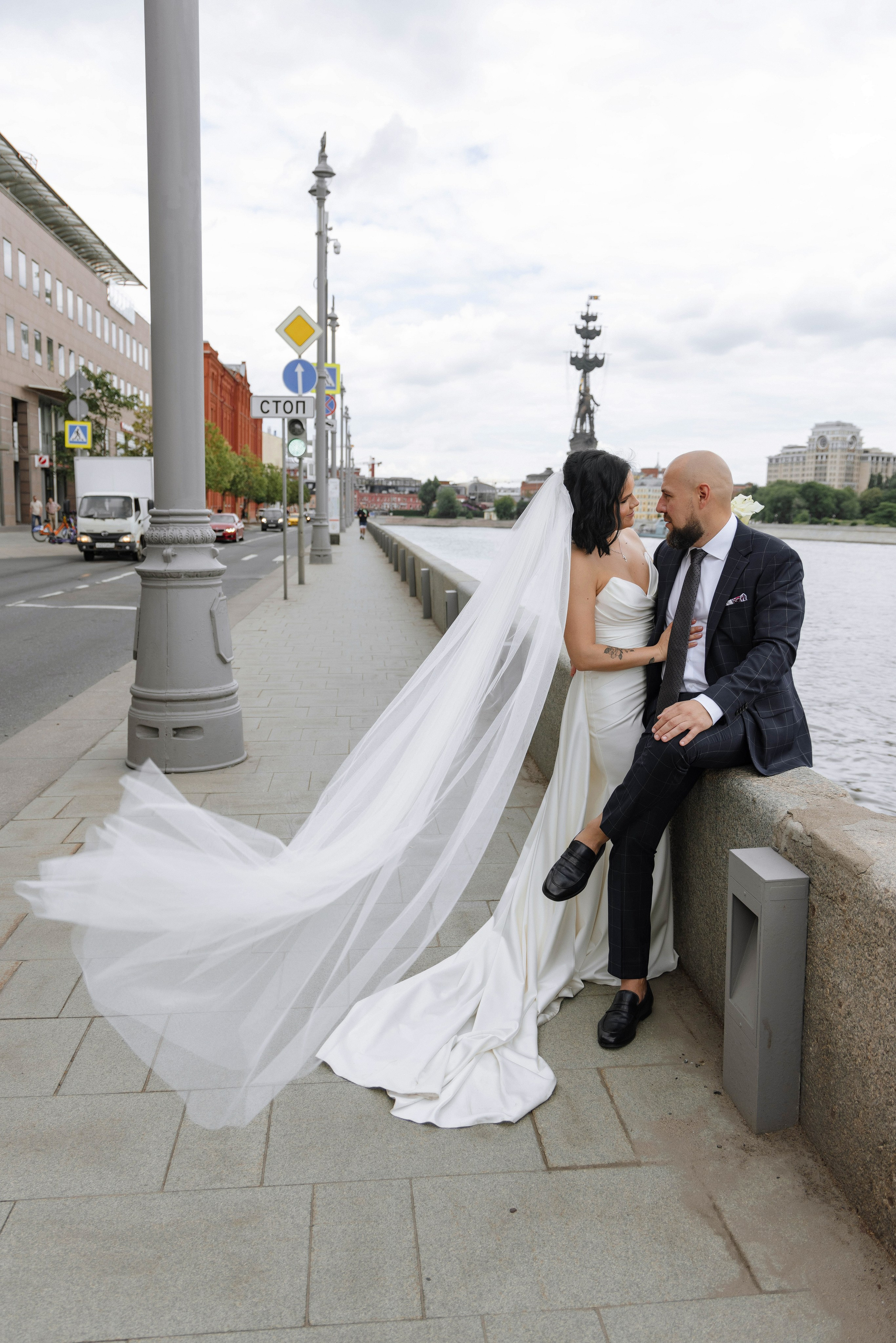 Стильное свадебное платье. Свадебный фотограф и видеограф в Москве, Виктор Архилюк