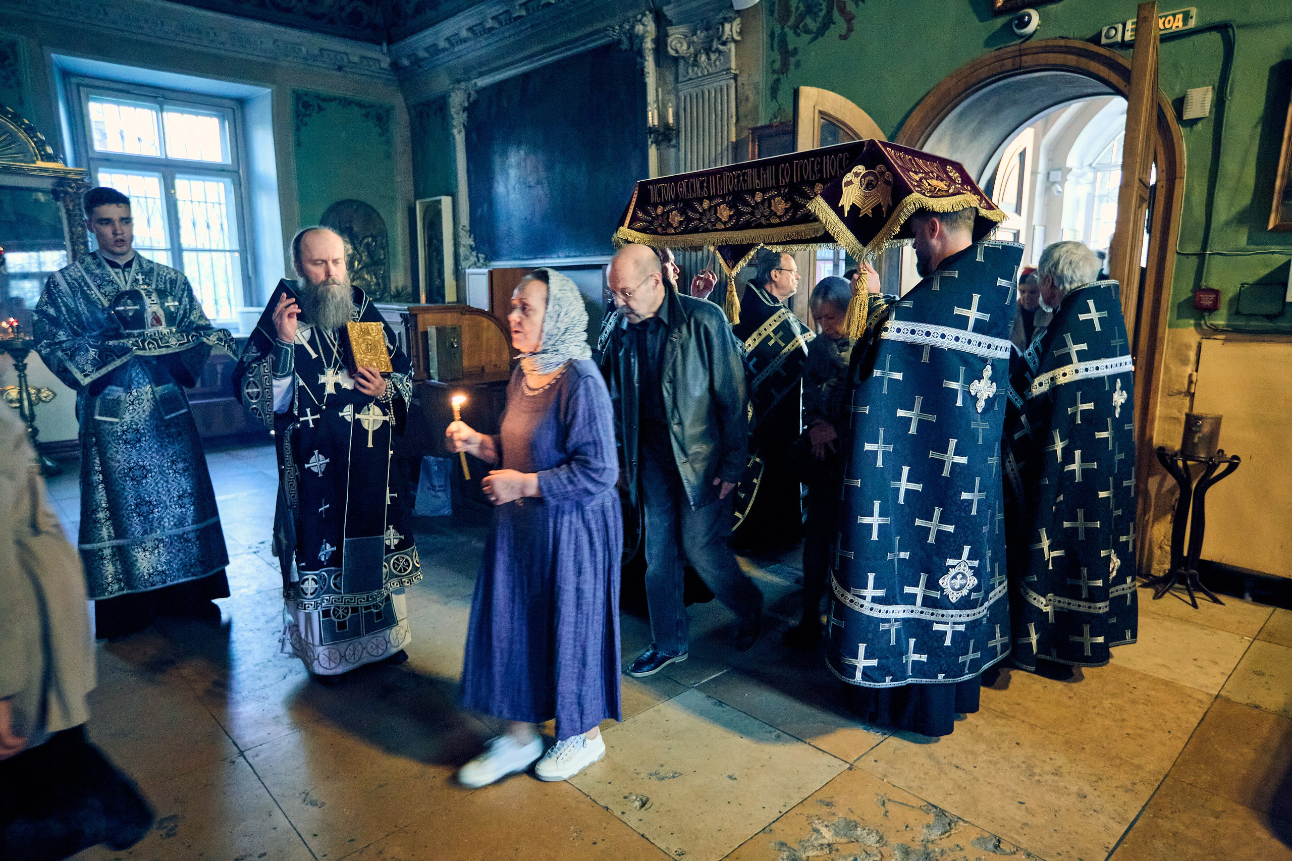 Утреня Погребение Спасителя. DMITRY MOISEENKO — фотограф, художник, топ-стилист