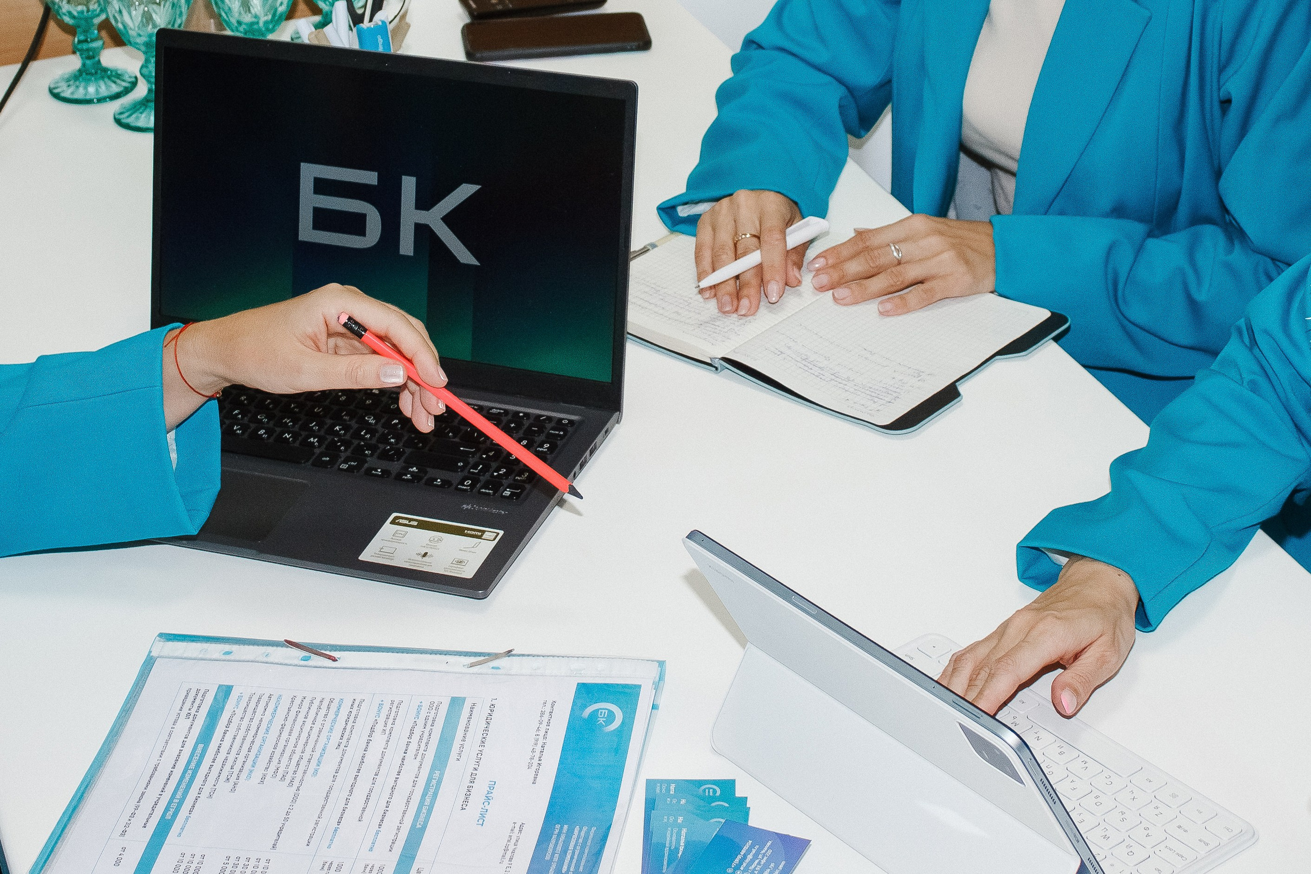 Контентная фотосессия для консалтинговой компании. Контентный фотограф в Перми Натали Кытманова