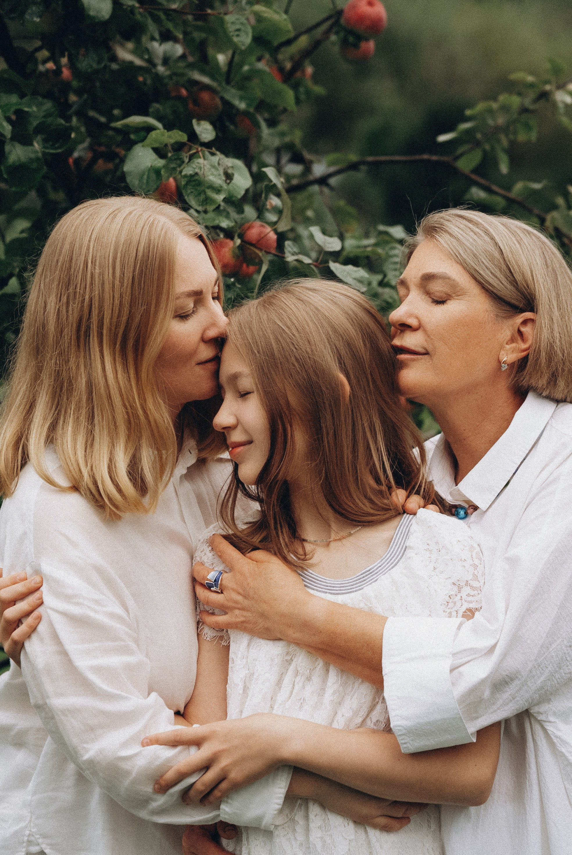 День рождения в летнем саду. Семейный свадебный фотограф Екатеринбург Первоуральск Шарнина Алёна