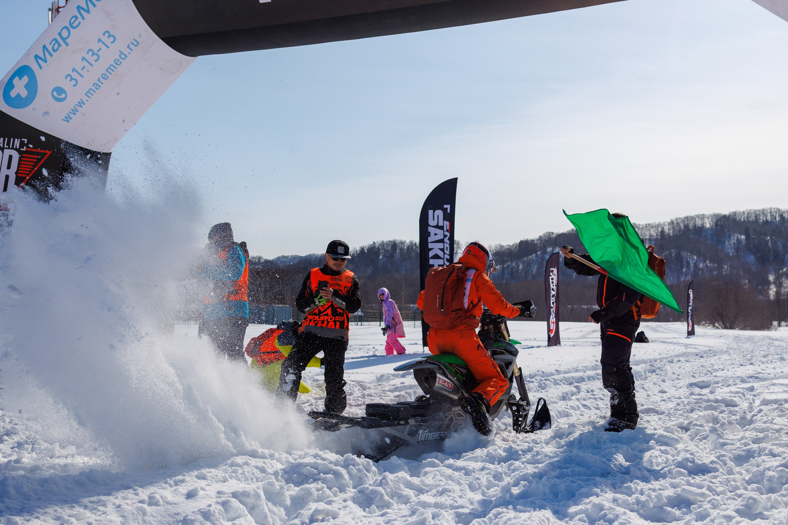 Чемпионат Экстрим Эндуро на сноубайках. Свадебный, семейный и репортажный фотограф в Южно-Сахалинске Артур Петросян