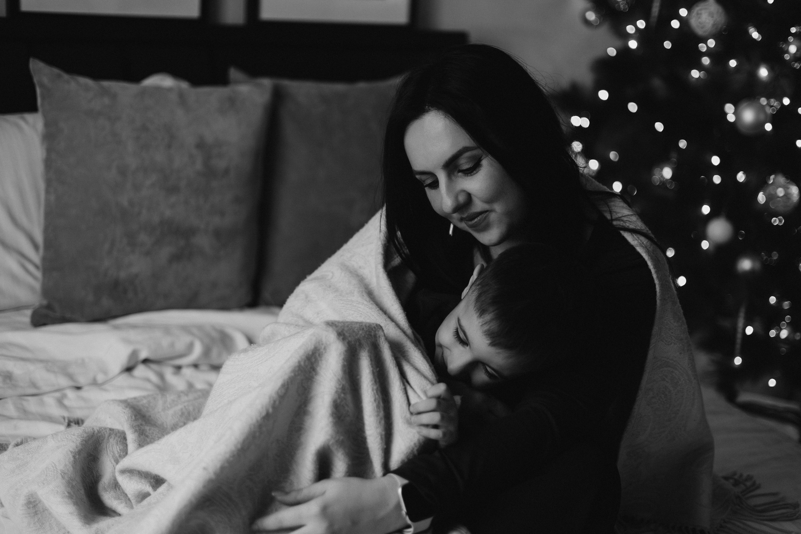 Ложись в снег и закрой лапой нос. Семейный фотограф Донецк