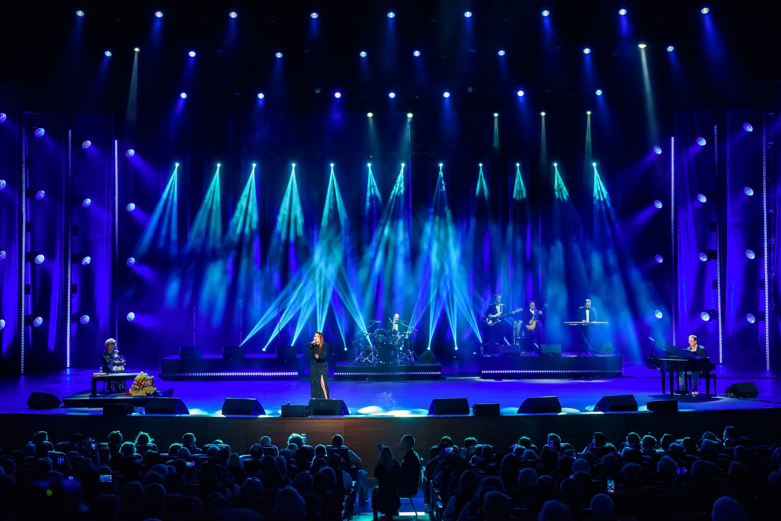 Лариса Рубальская «40 лет с песней по жизни» — Крокус Сити Холл. Бренд-фотограф для экспертов и блогеров в Москве Влада Горбовская