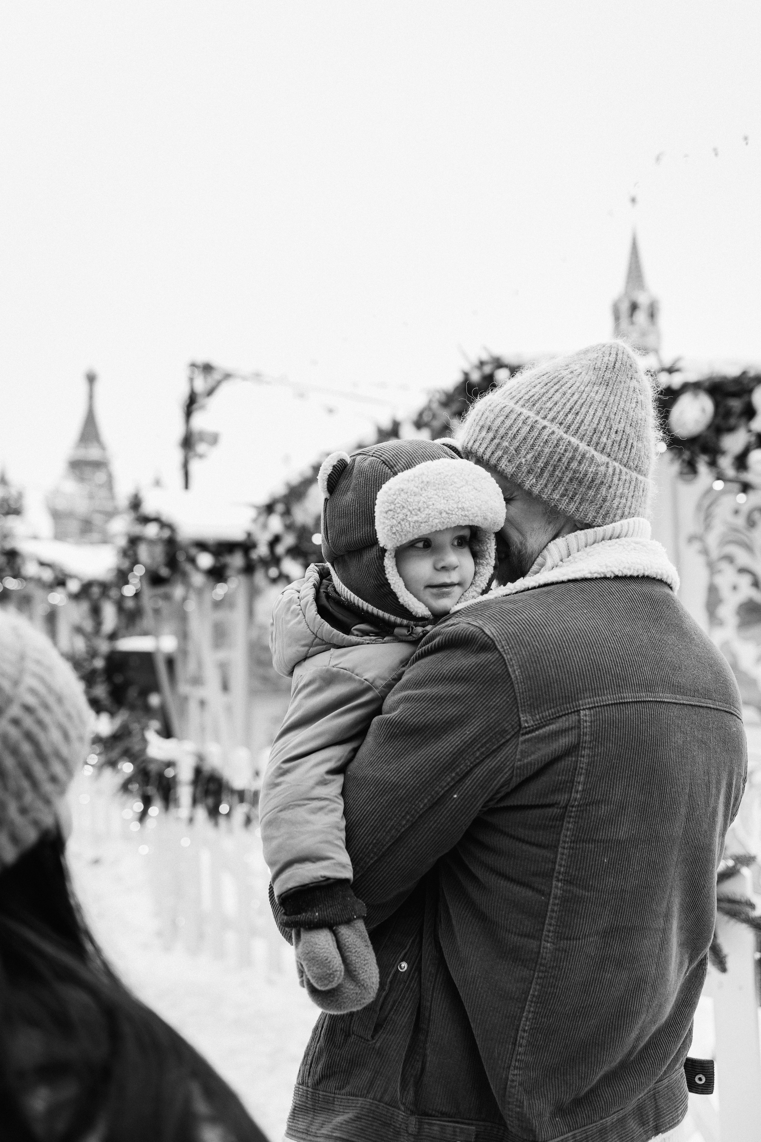 Марьям, Михаил и Лев на Рождественской ярмарке. Семейный фотограф в Москве Марина Петра