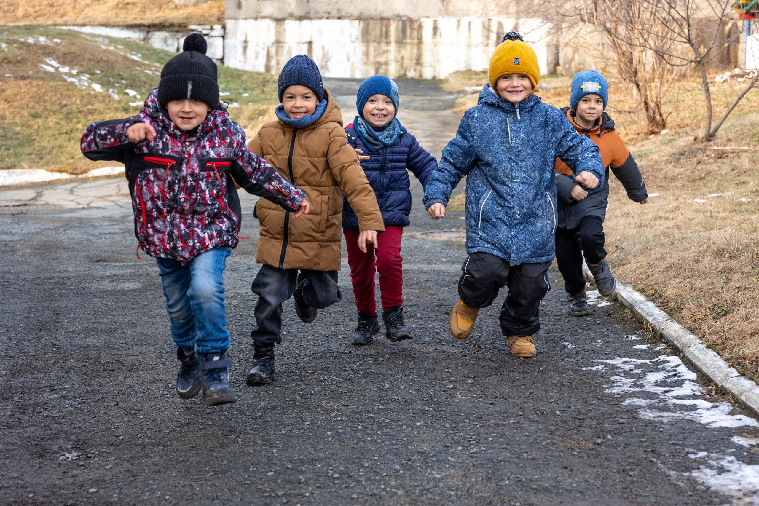 подготовка к съемке в детском саду, подготовка к фотосессии