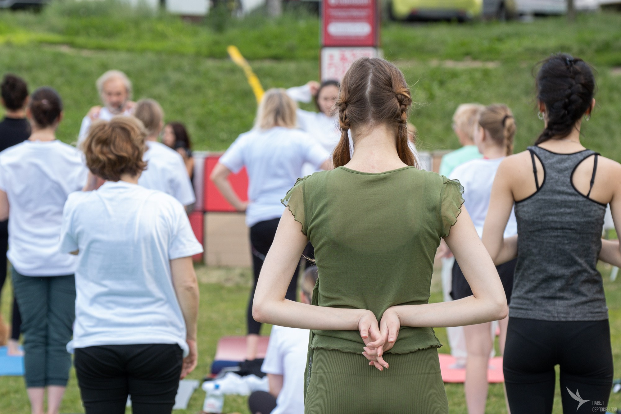 Международный день йоги в парке Горького. Репортажный фотограф в Казани Павел Серпокрылов
