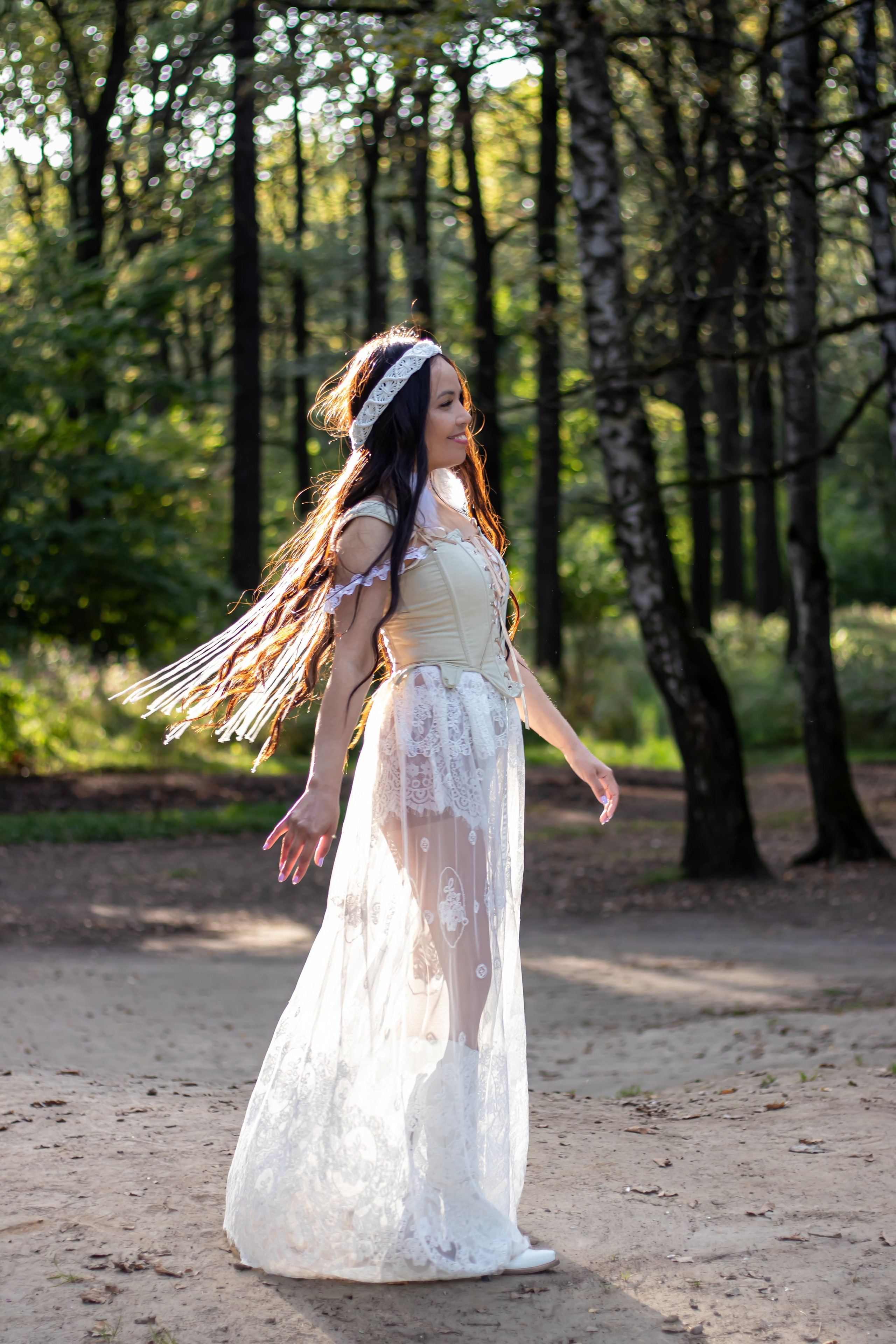 Нежный женский портрет на закате, воздушное платье, бохо стиль • фотограф Карасёва Елена