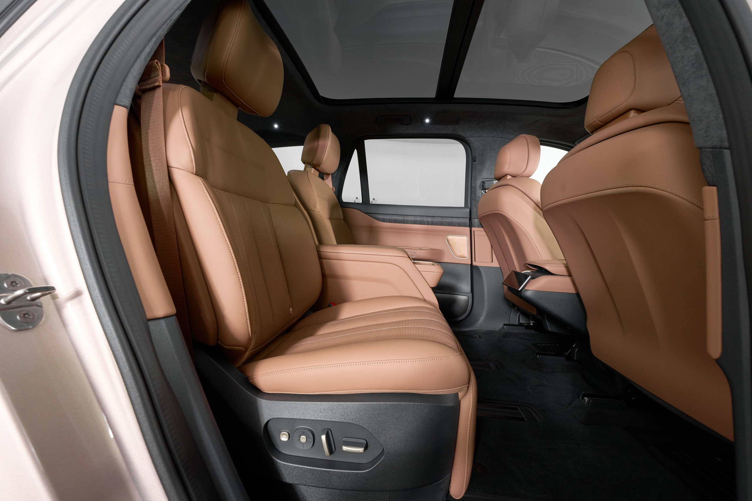 NIO ES8. Фотограф Николай Прокофьев модельные тесты в Москве