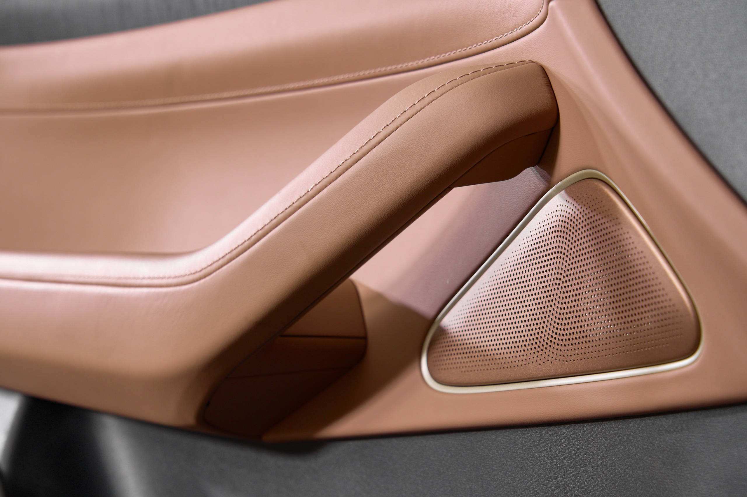 NIO ES8. Фотограф Николай Прокофьев модельные тесты в Москве