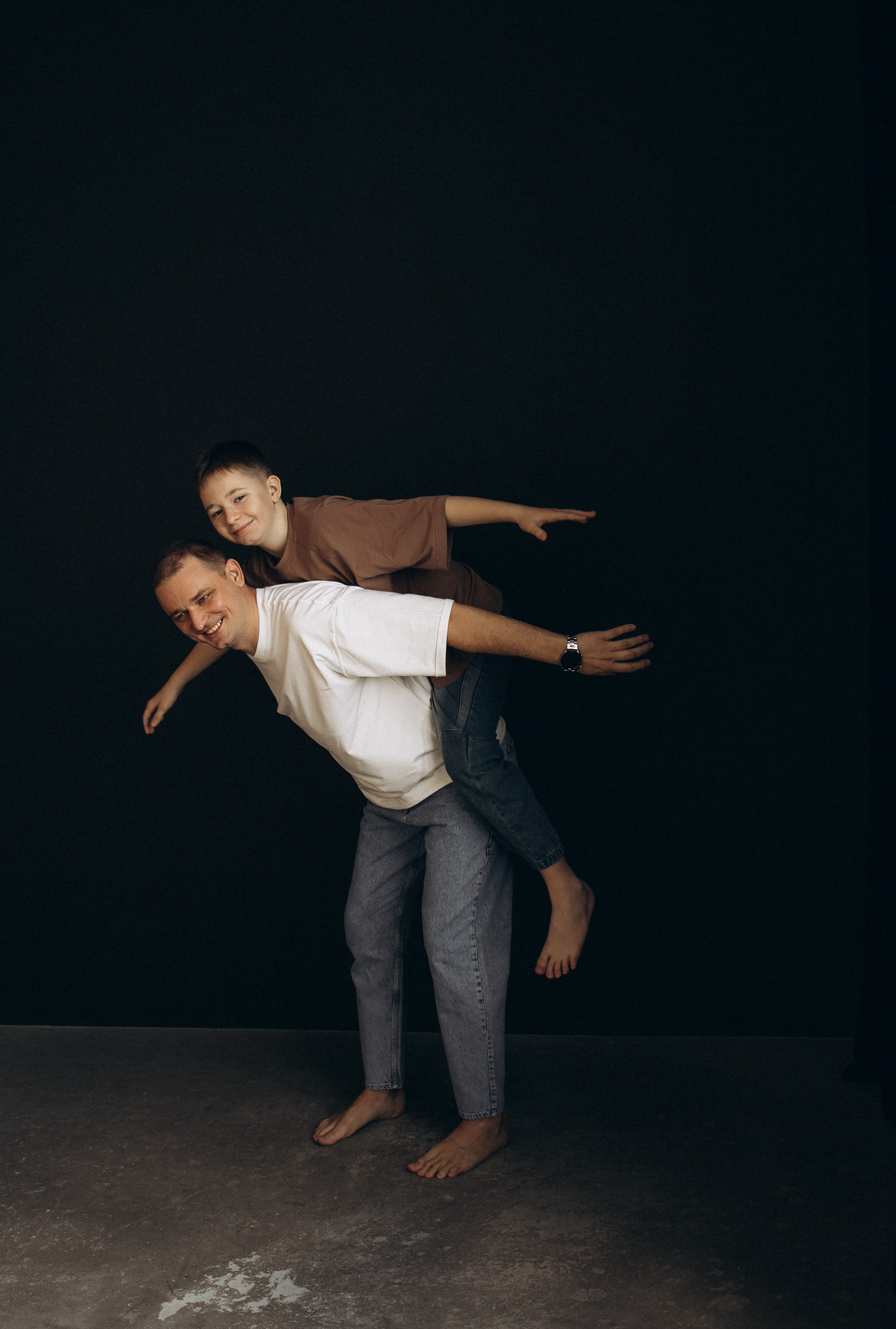 Игорь, Виктория и Макс — зал Натура. Семейный фотограф в Краснодаре Храмова Анна