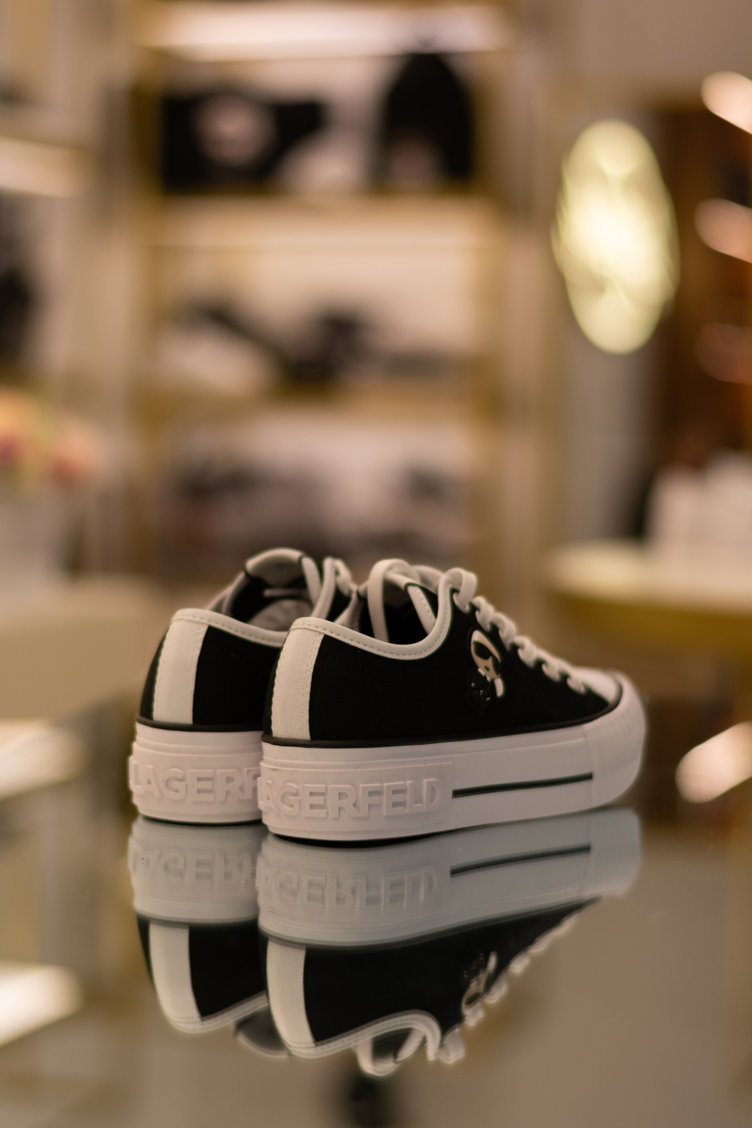 Для организаций. Предметная фотосессия для обувного магазина Capsula. Фотограф/видеограф Богдан Голованов