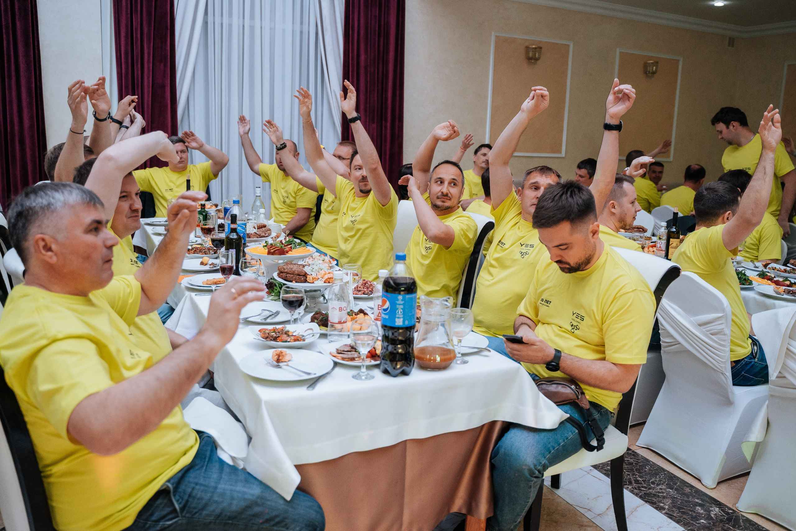 Yes Holding. Свадебный фотограф в Симферополе