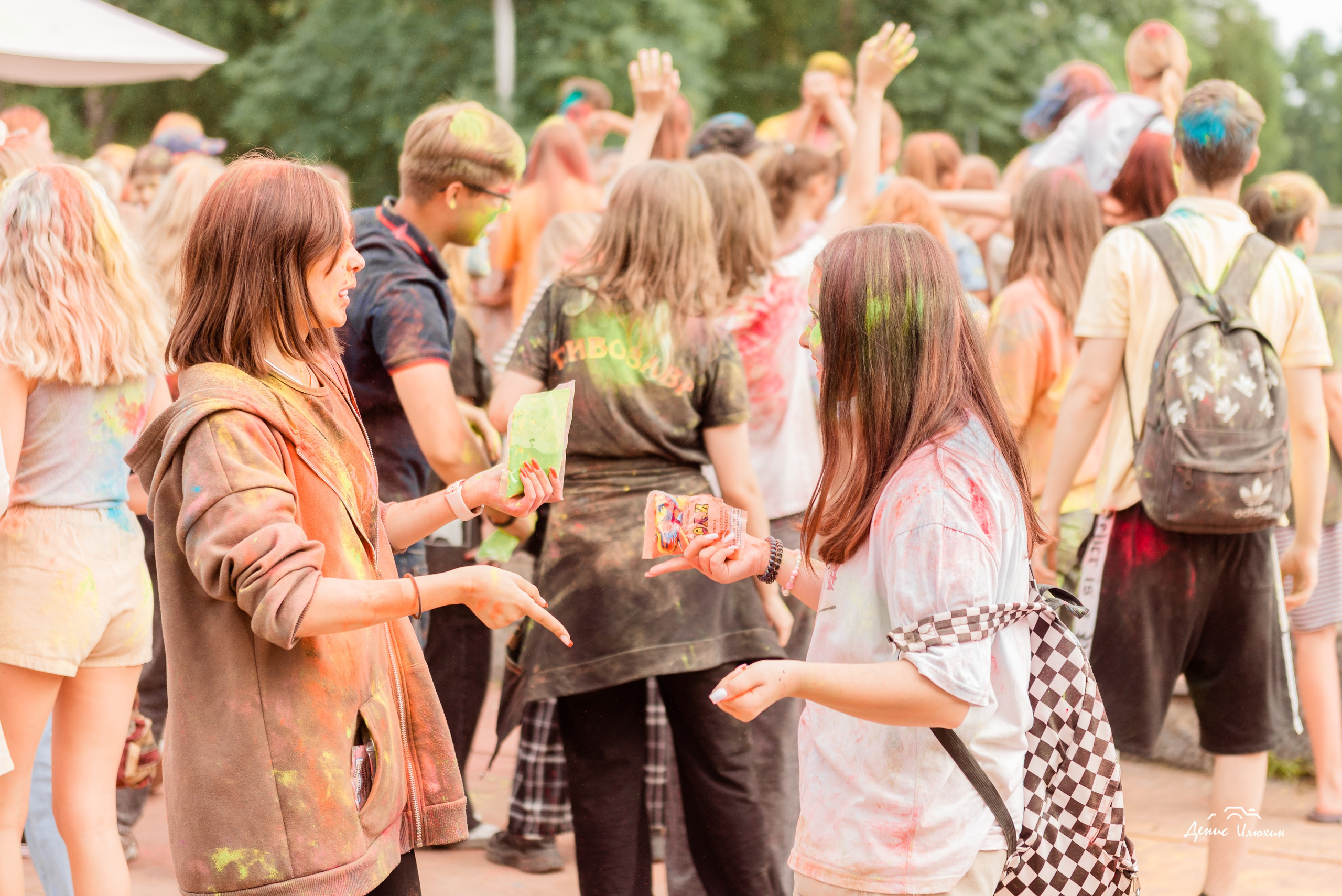 Краски Холи в Комсомольском Парке 2023. Детский фотограф, семейный фотограф и репортажи в Кемерово