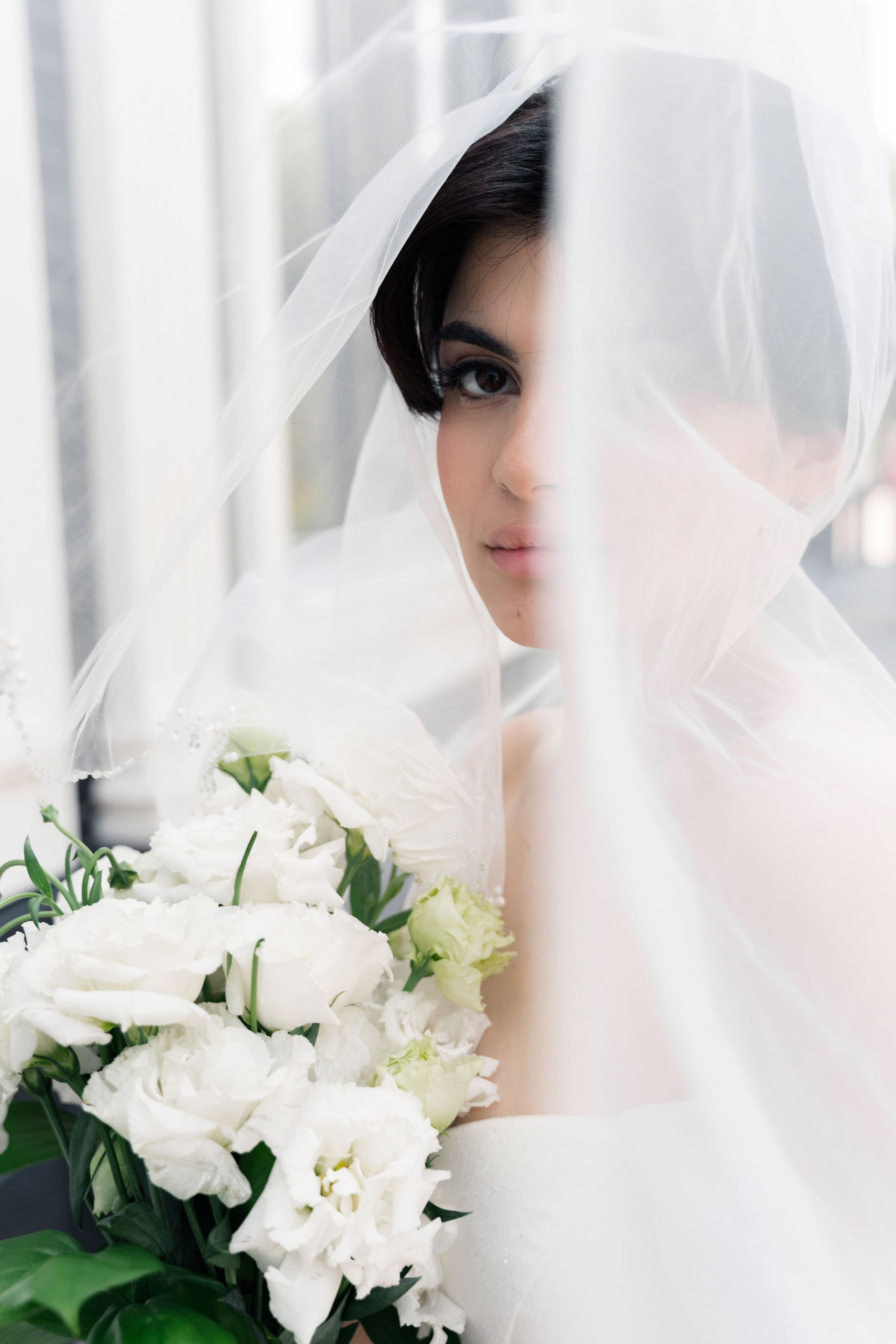 портрет невесты возле Кировского ЗАГСа Ростов на&nbsp;Дону