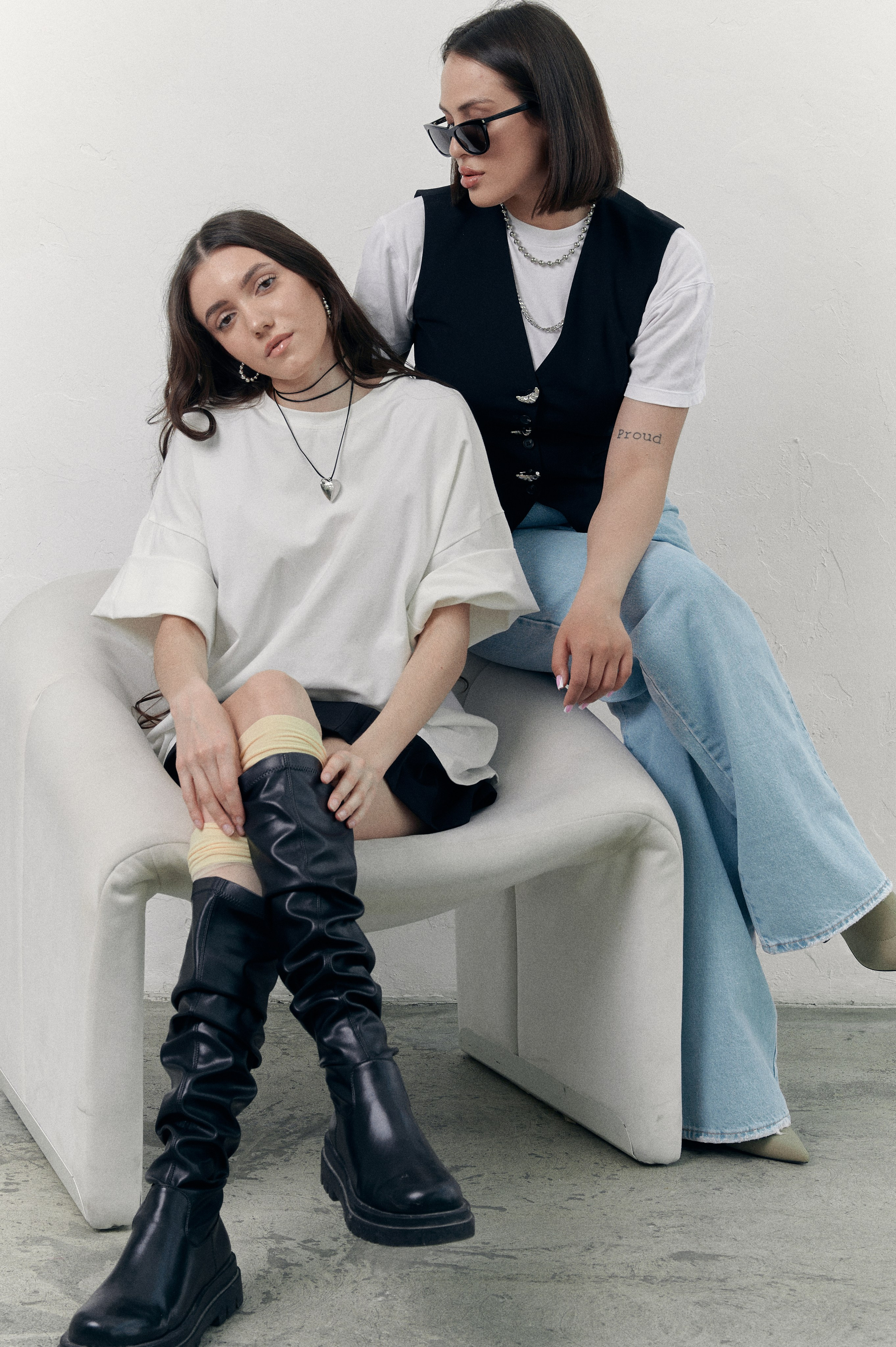 Примеры фото для выпускных альбомов в Новосибирске в 2026 году. Выпускные альбомы под ключ в Новосибирске