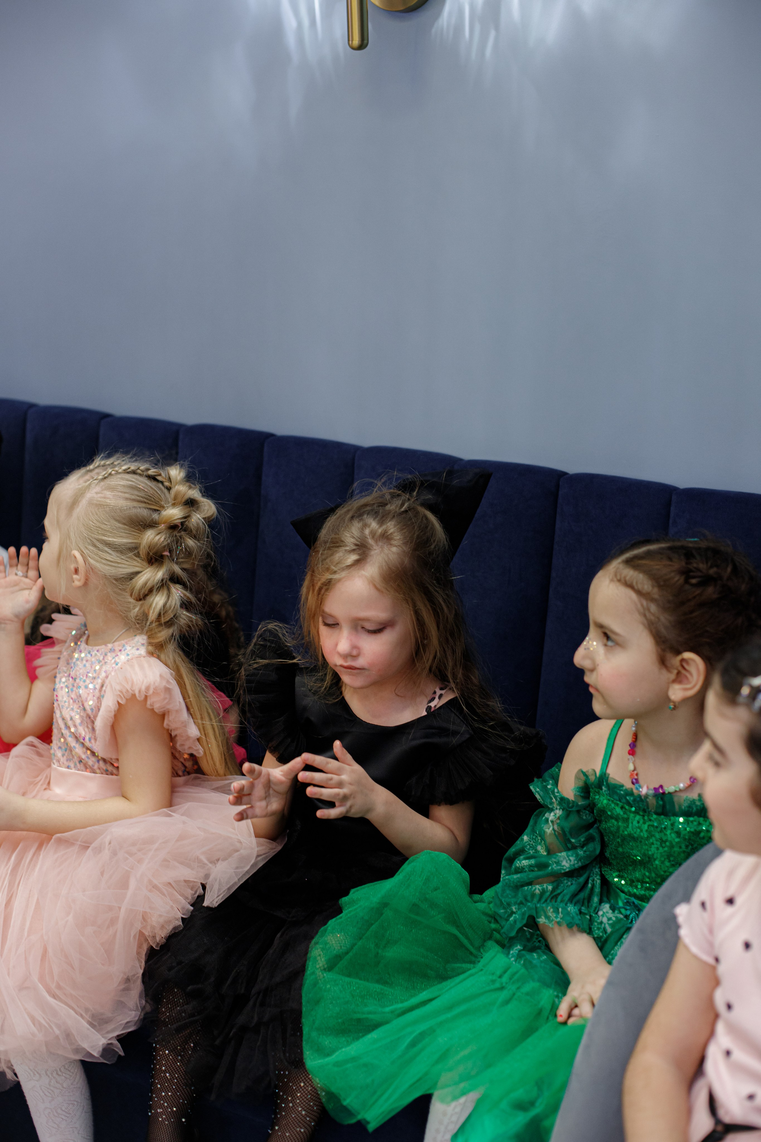 ASIA'S BIRTHDAY PARTY. Photokarish