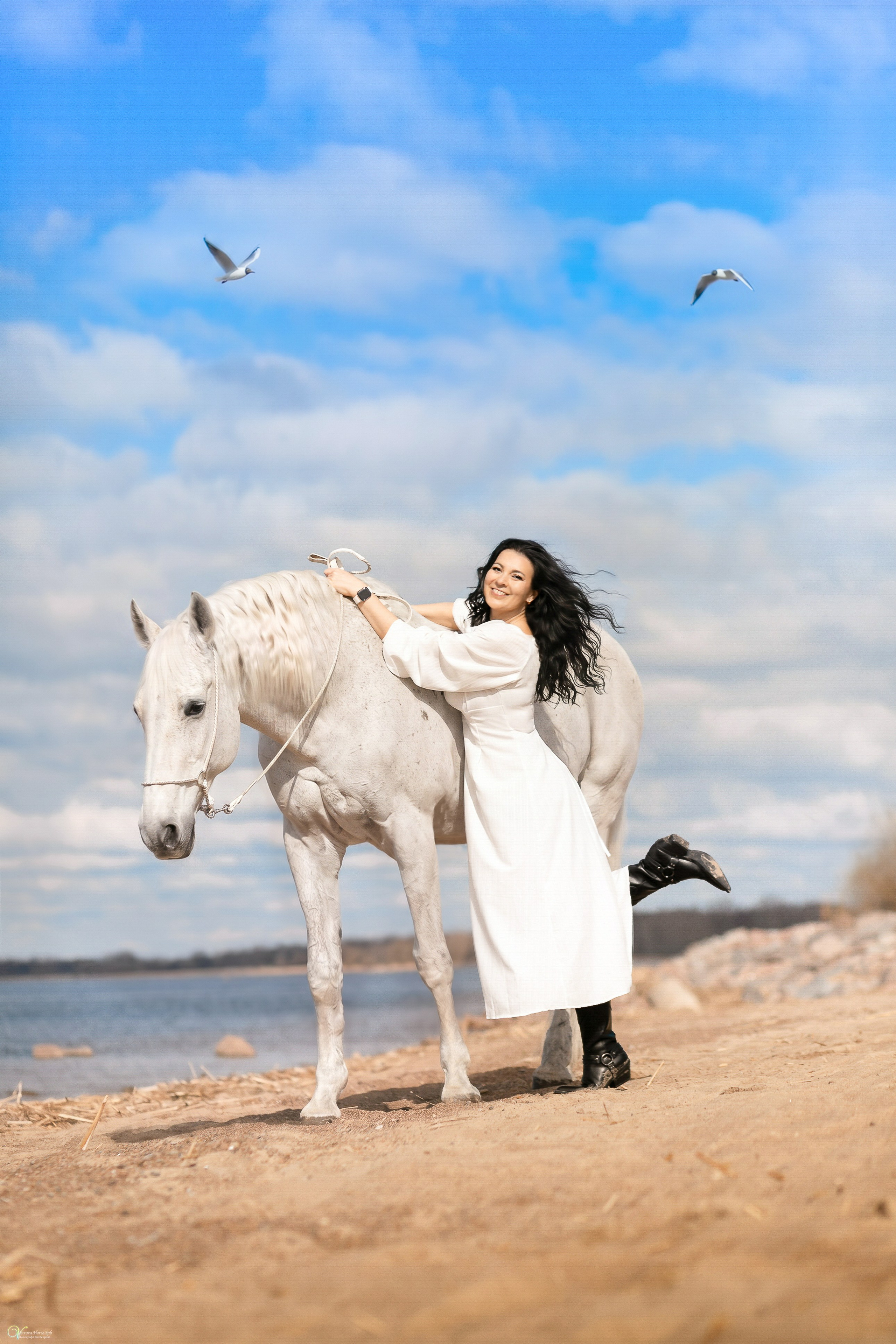 Ирина и белая лошадь. Фотограф женский и мужской портрет Санкт-Петербург