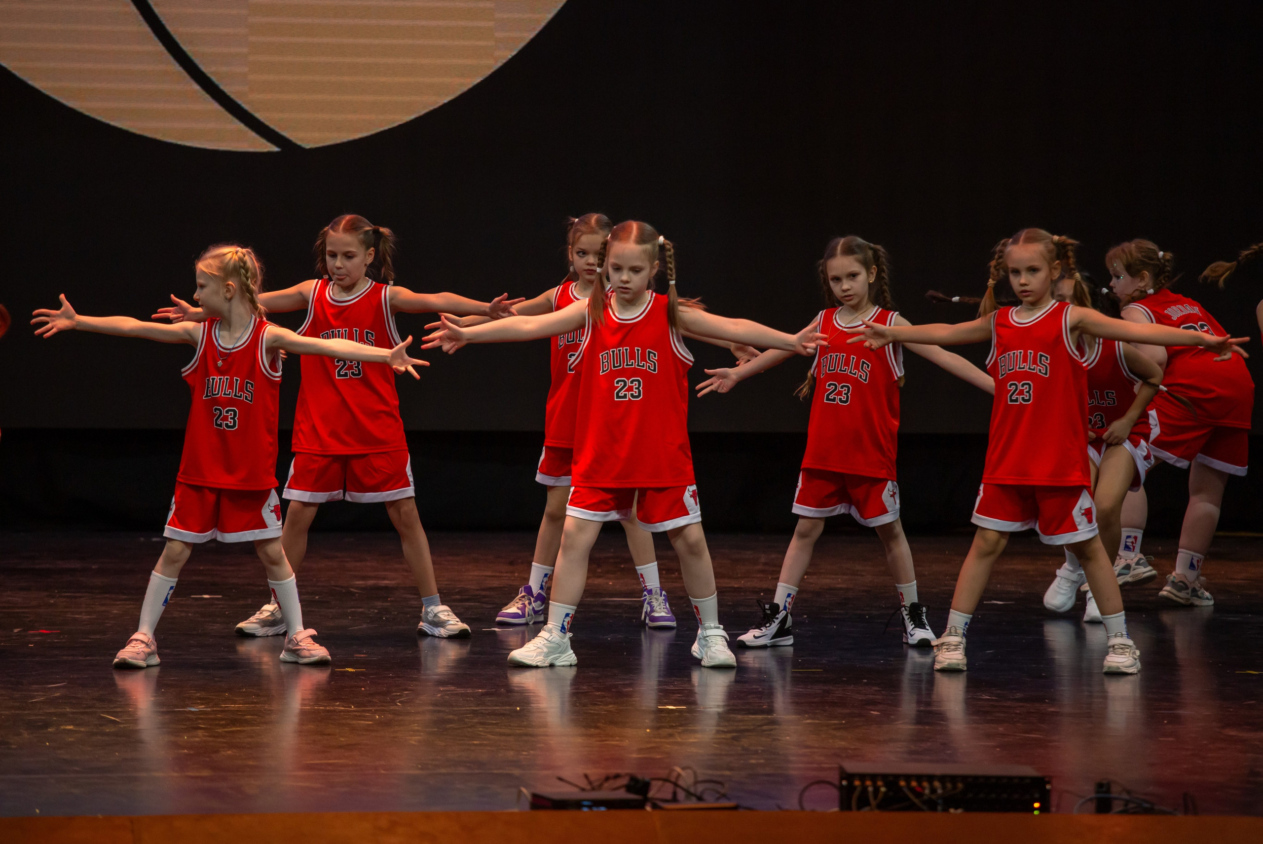 Концерт детской танцевальной школы. Репортажный, семейный, свадебный, портретный фотограф