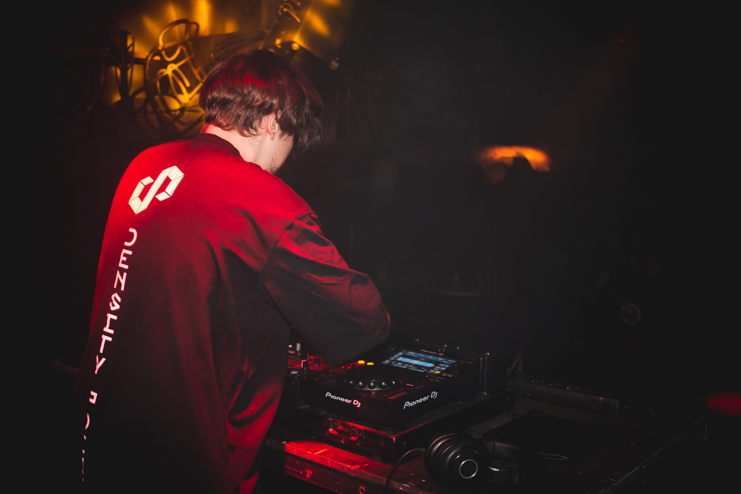 Выступление диджея и музыканта Density Point. Фотограф из Первоуральска Роман Заиченко