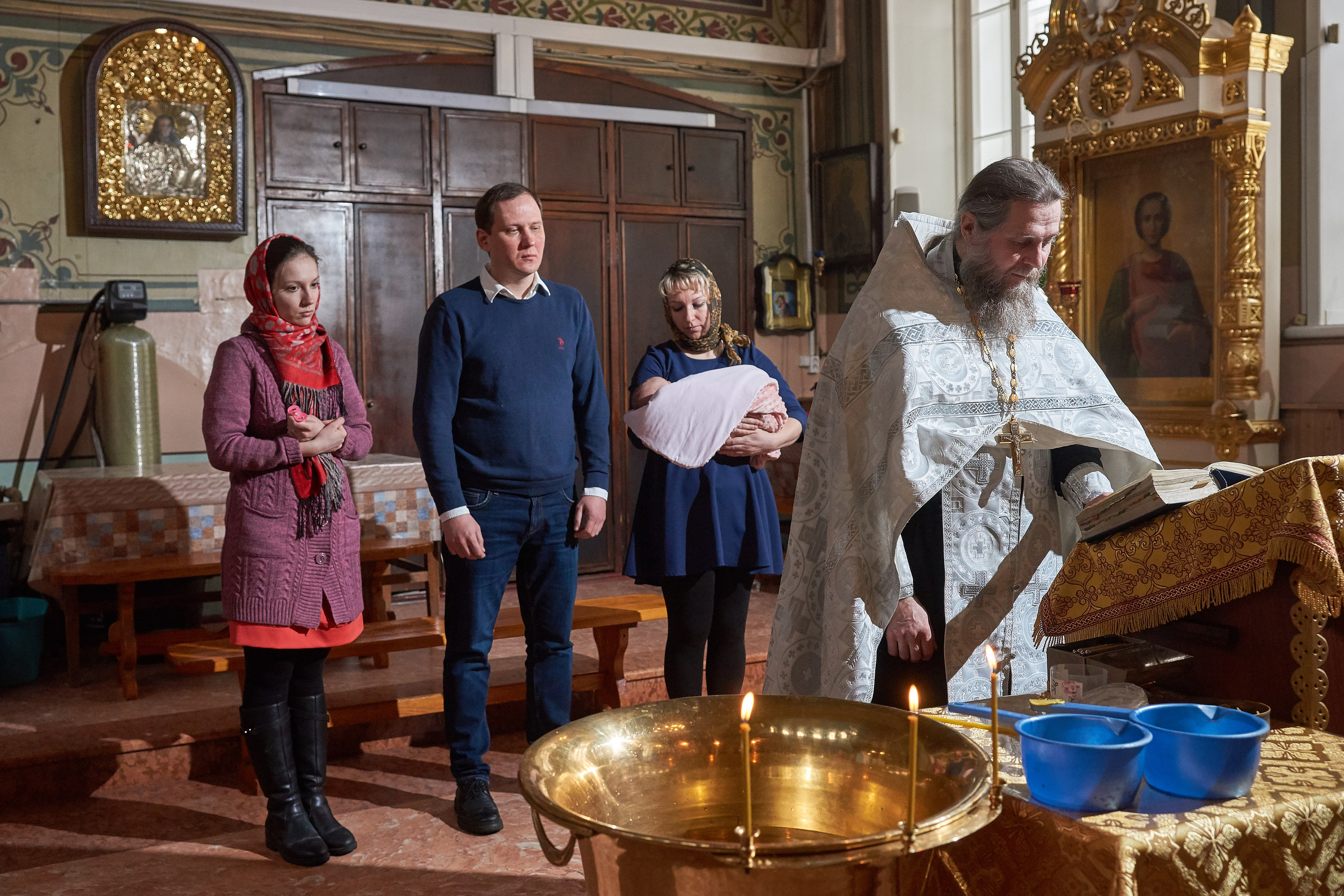 Крещение в церкви.Фотограф Владимир Артамонов