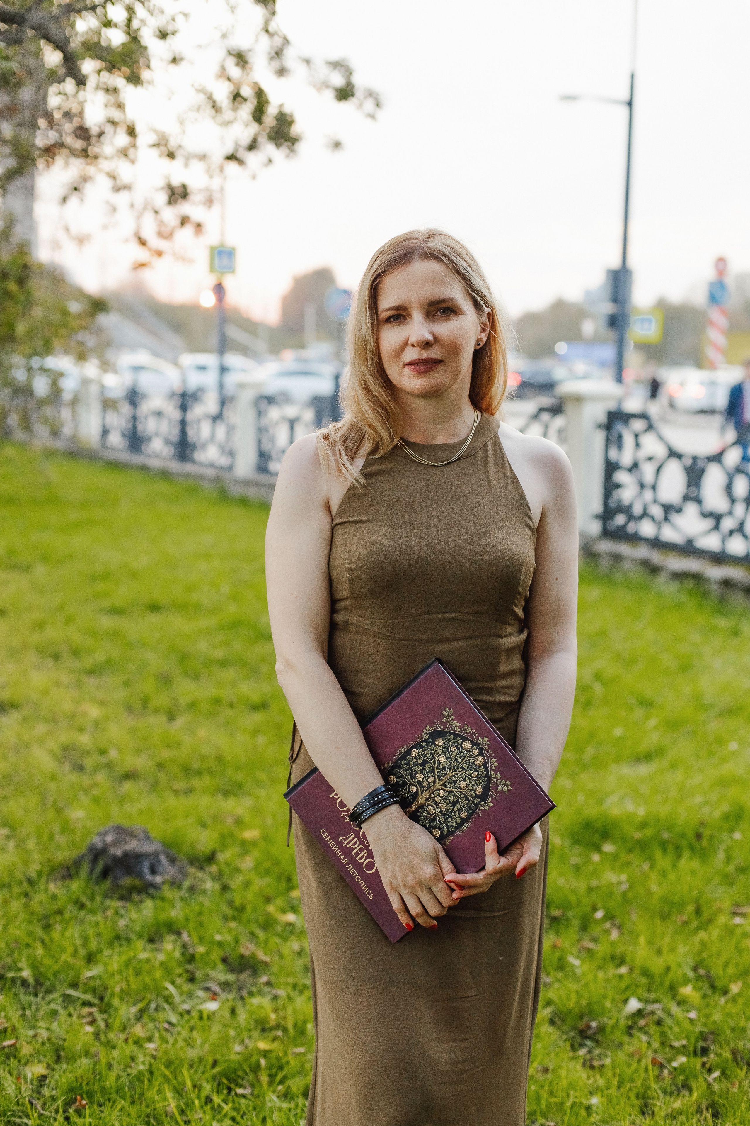 Контентная фотосессия для ансестолога. Контентный фотограф в Перми Натали Кытманова