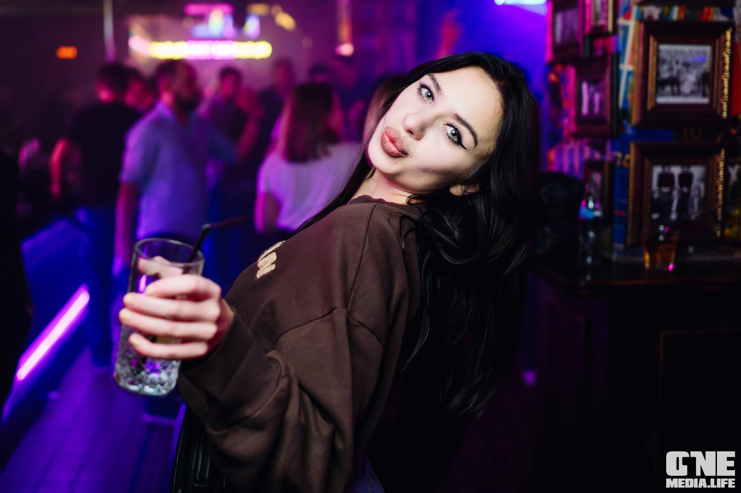 Фоторепортаж из бара XxxX. One Media Life: фоторепортажи, фотоотчеты с мероприятий и заведений