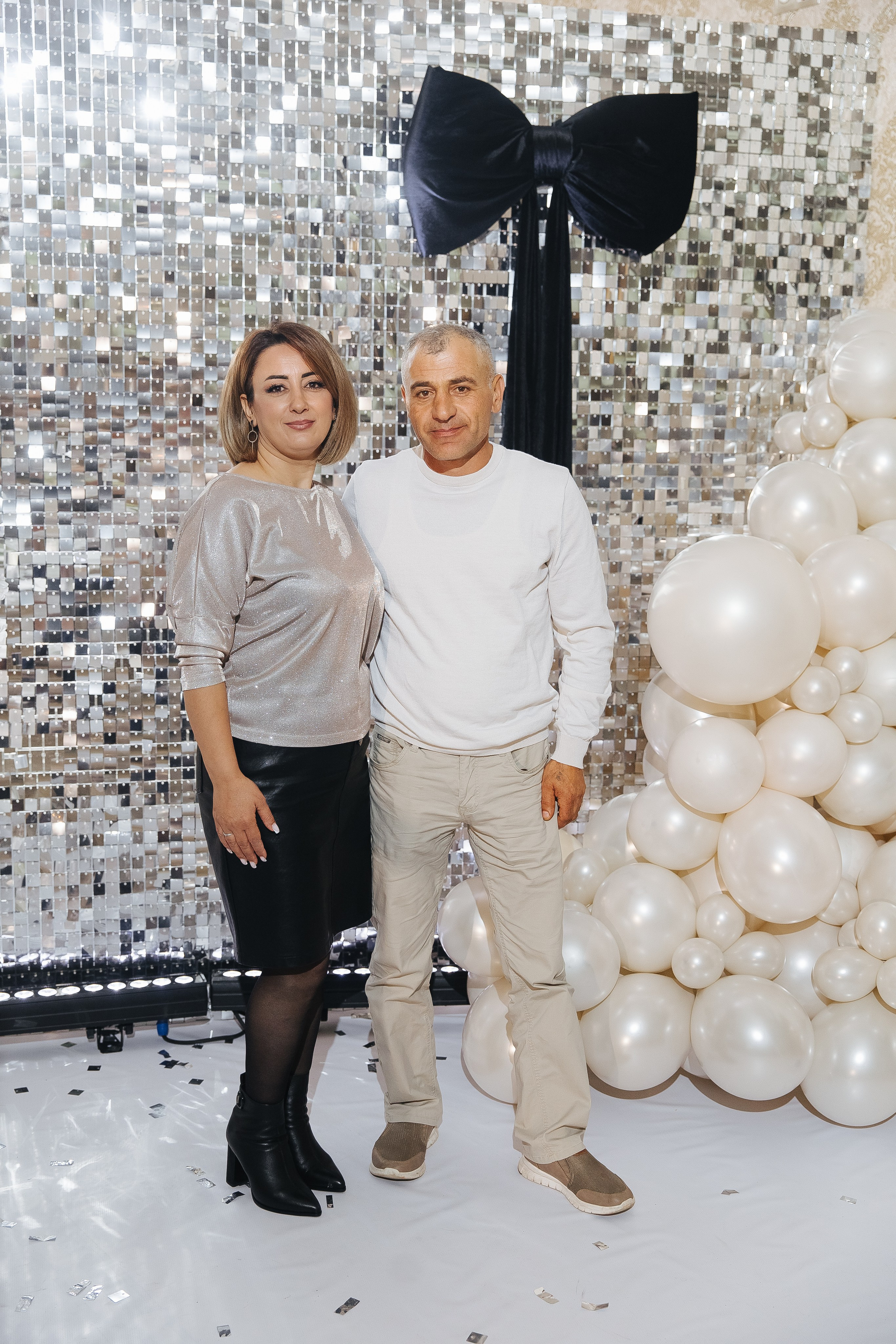 Ани и Назели. 35&5 День рождения, «Янтарь». Фотограф в Красноярске Надежда Воскресенская