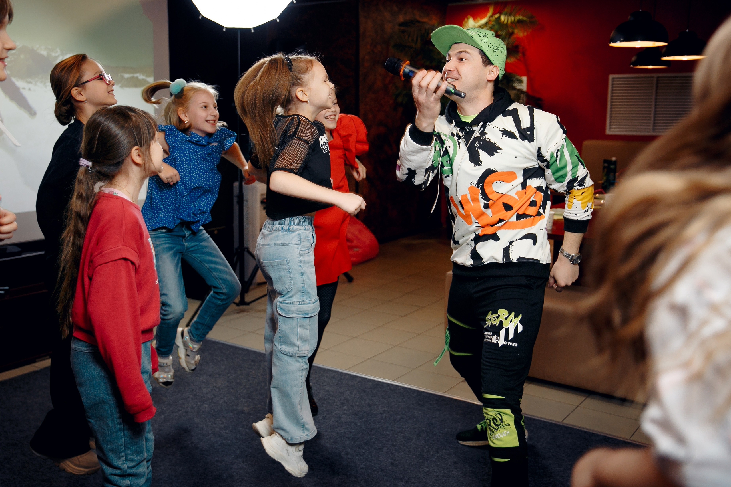 День рождения в «Медиарум». Ваш репортажный фотограф Артемий Антонов