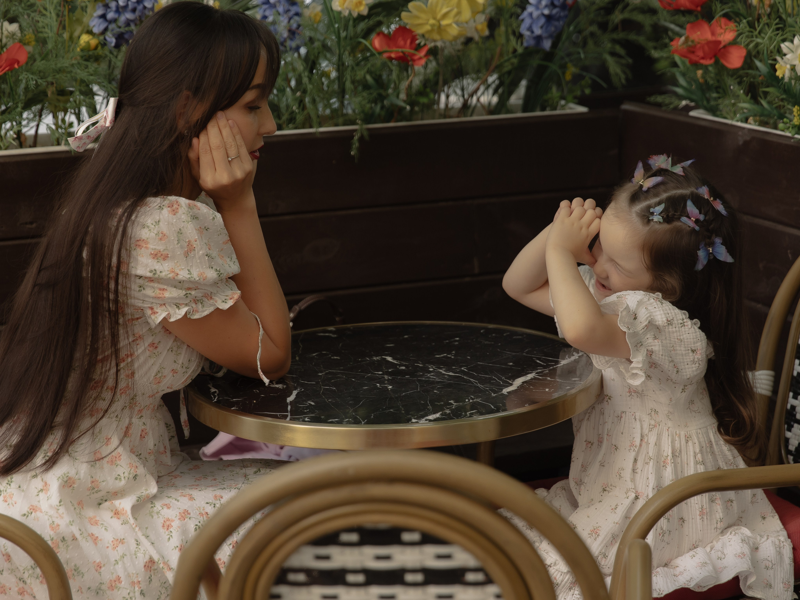 Прогулка мама и дочь. СВАДЕБНЫЙ ФОТОГРАФ ЧЕЛЯБИНСК